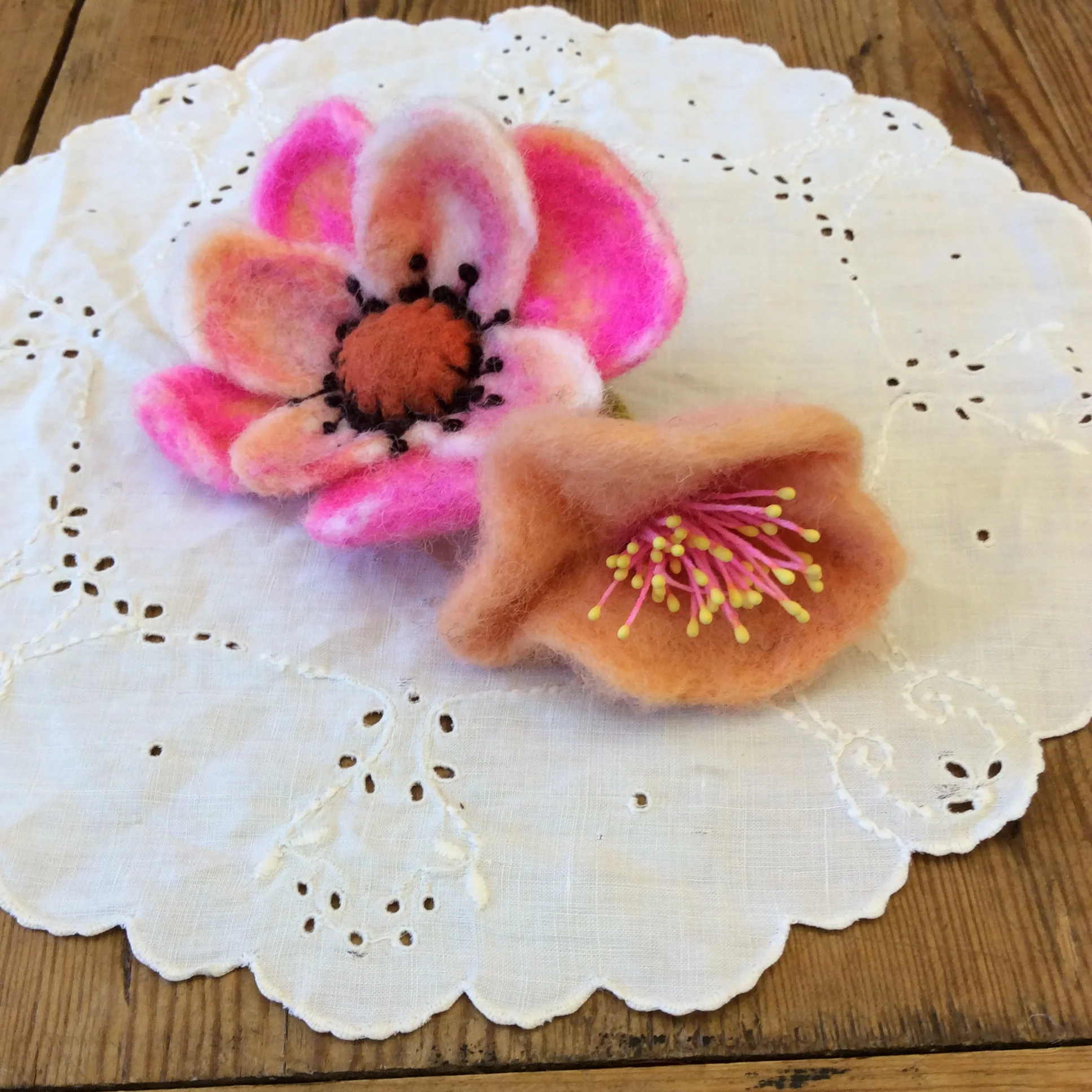 Needle Felt Flower Pin Workshop