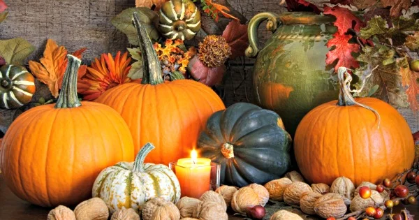 Thanksgiving-traditions-and-fun-things-to-do-on-Thanksgiving-fb.jpg