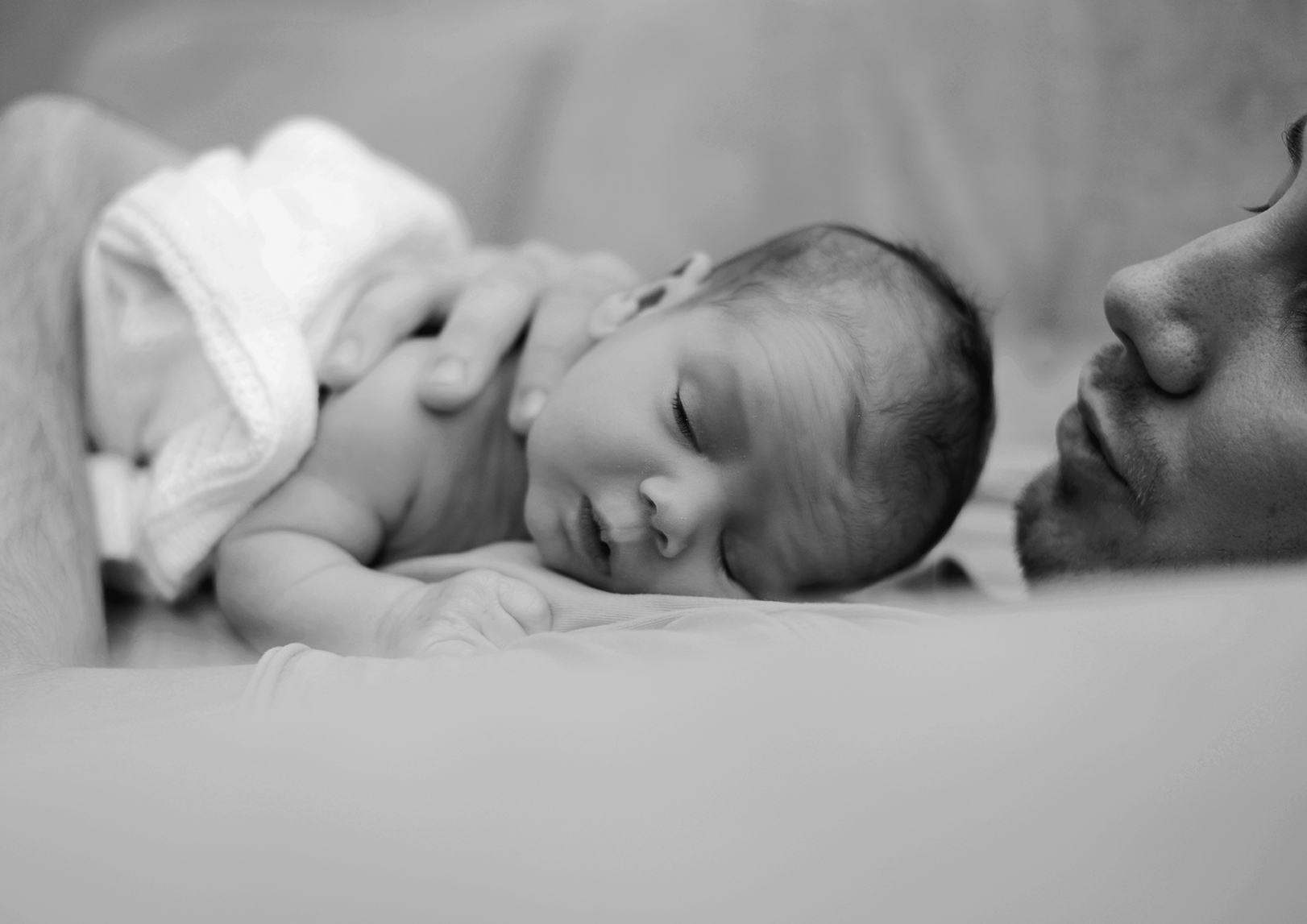 newborn-at-home-photoshoot_15.jpg
