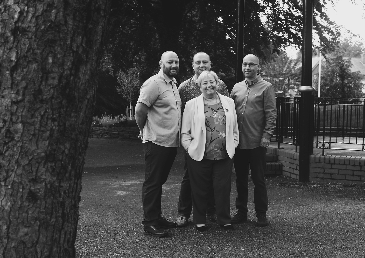 family-big-portrait-photography-lifestyle-outdoor-rochdale_03.jpg