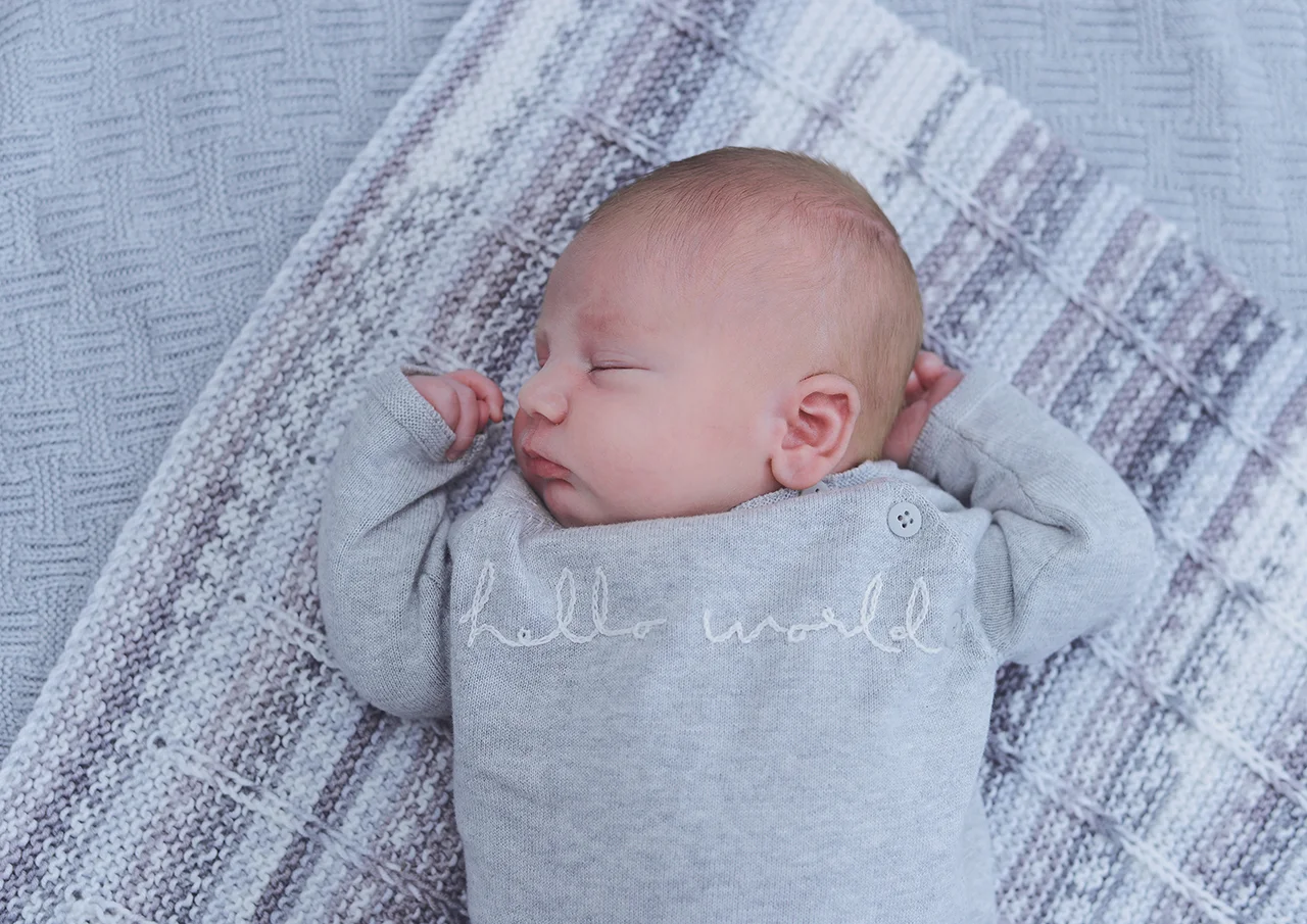 newborn-lifestyle-at-home_18.jpg