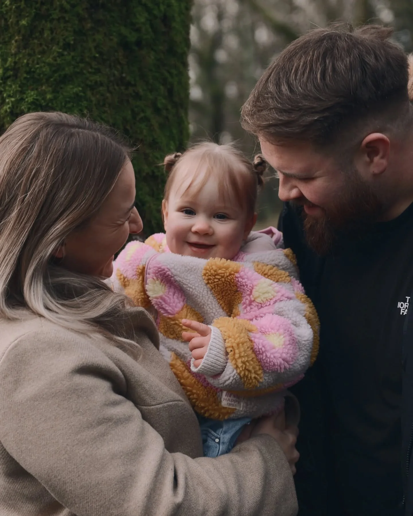 Park Trip! 🌼🌿🌸 Where would you choose for your family photo session?