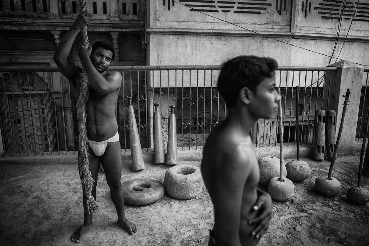 Kushti-fighters-varanasi02.JPG