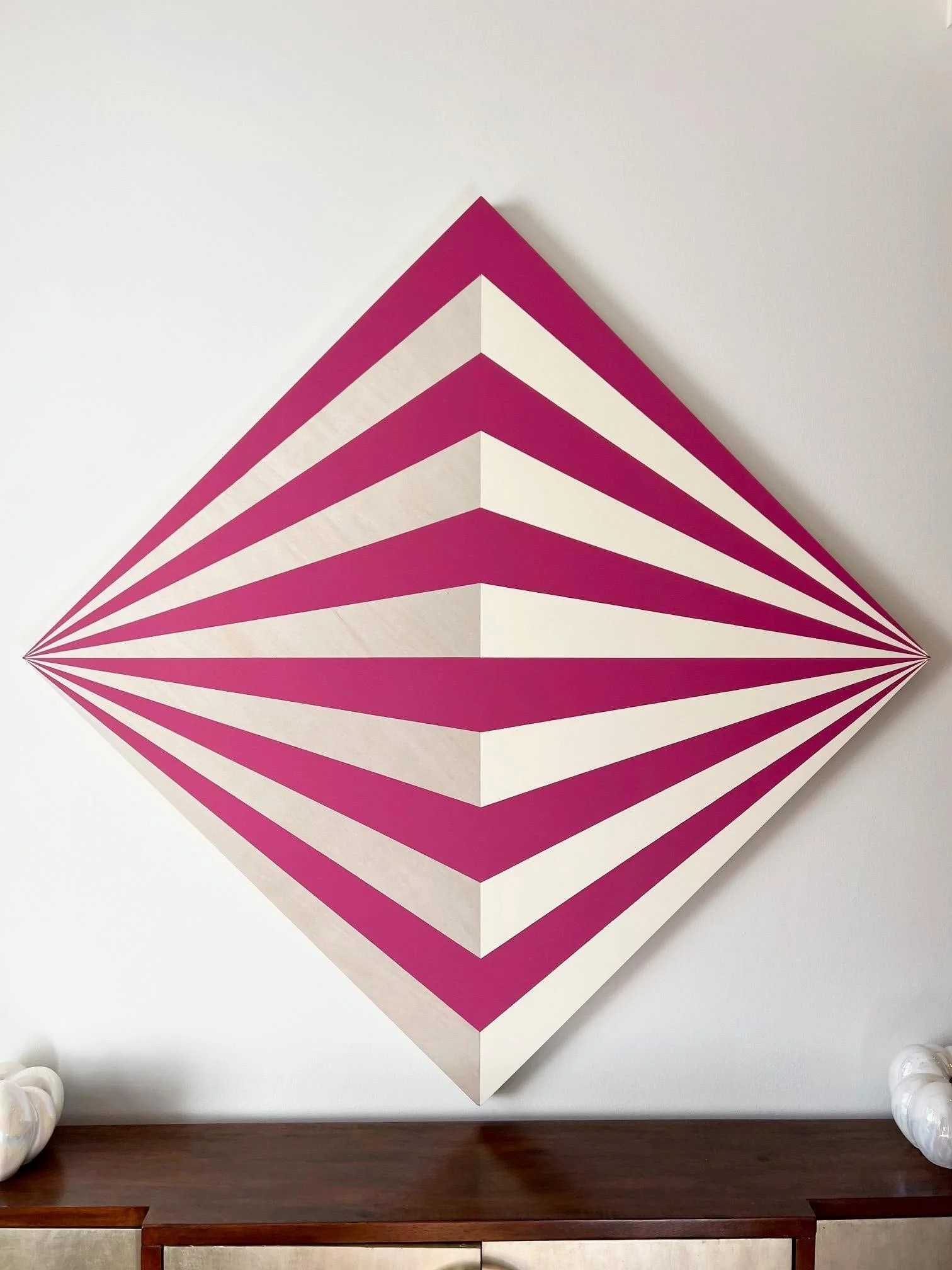 large-3-dimensional-modern-painting-by-artist-tony-curry-9055.jfif