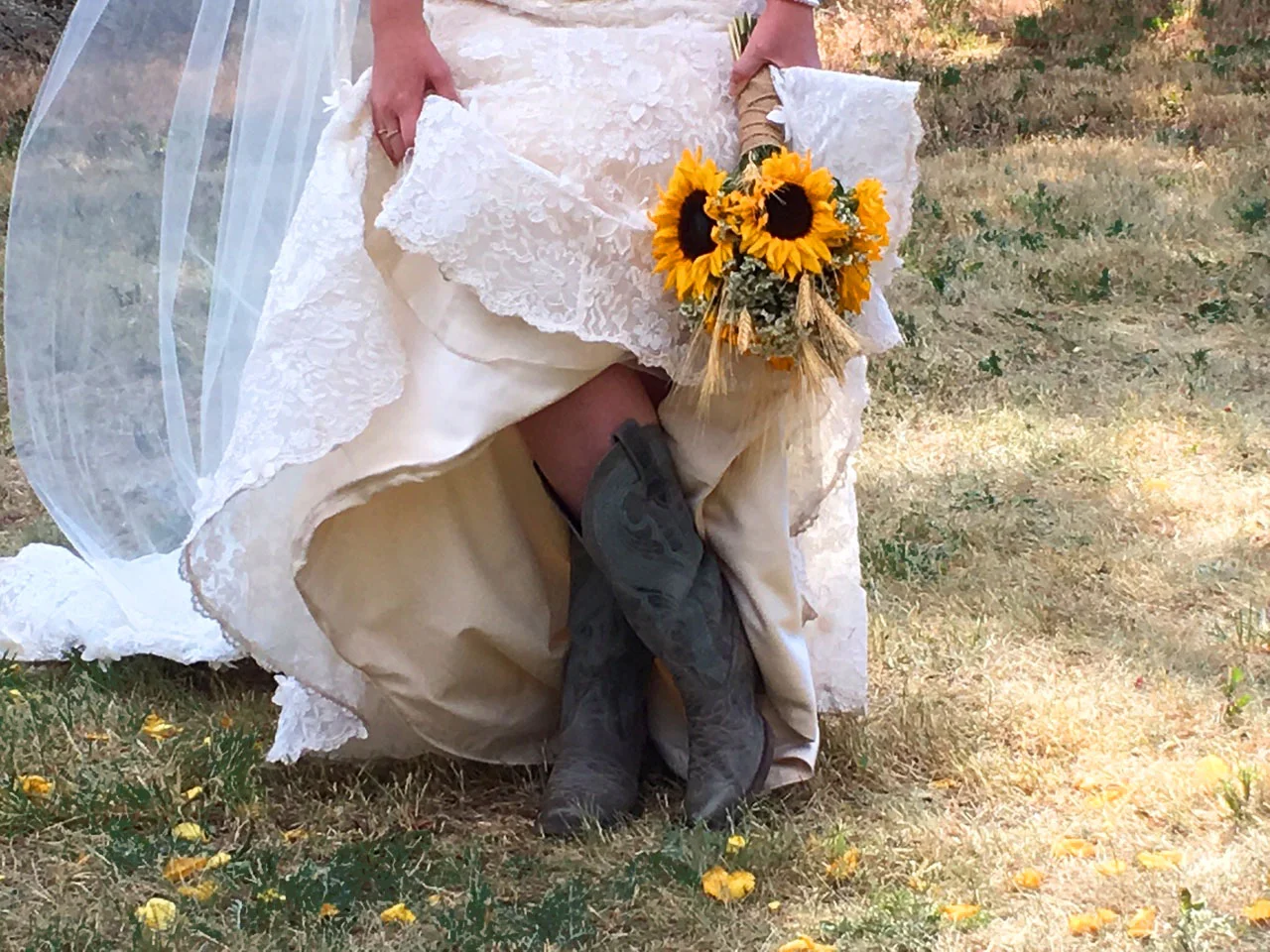 Cowgirl bride boots.jpg