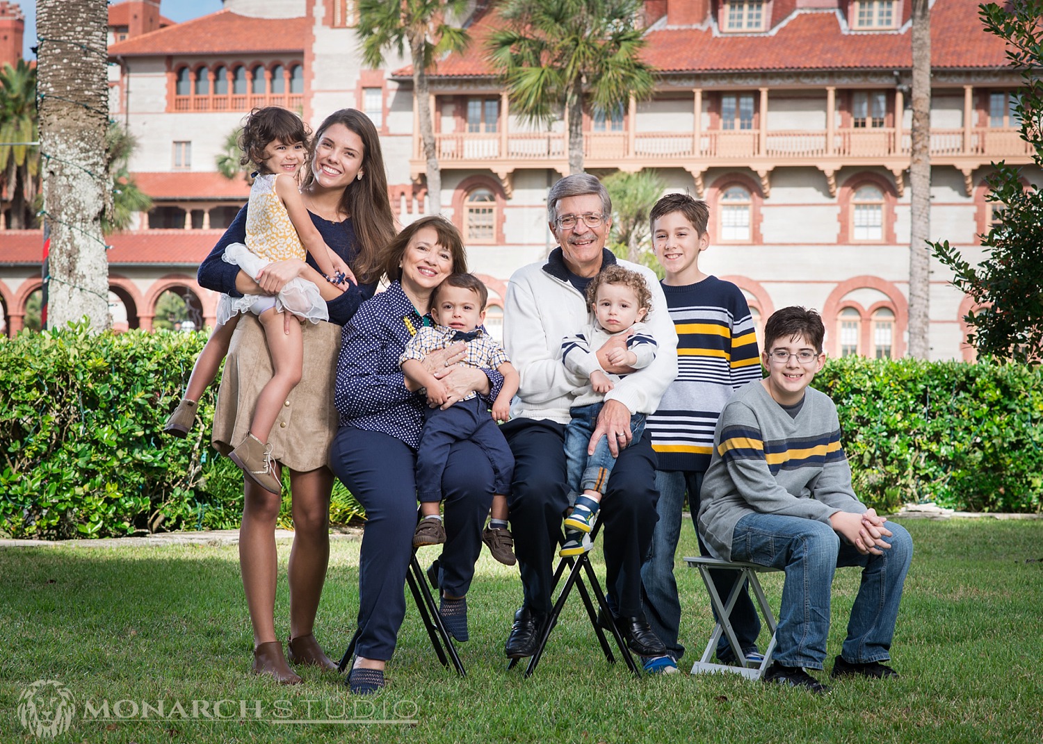 St.-Augustine-Family-Photographer-Large-Family-Reunion-Posing_0019.jpg