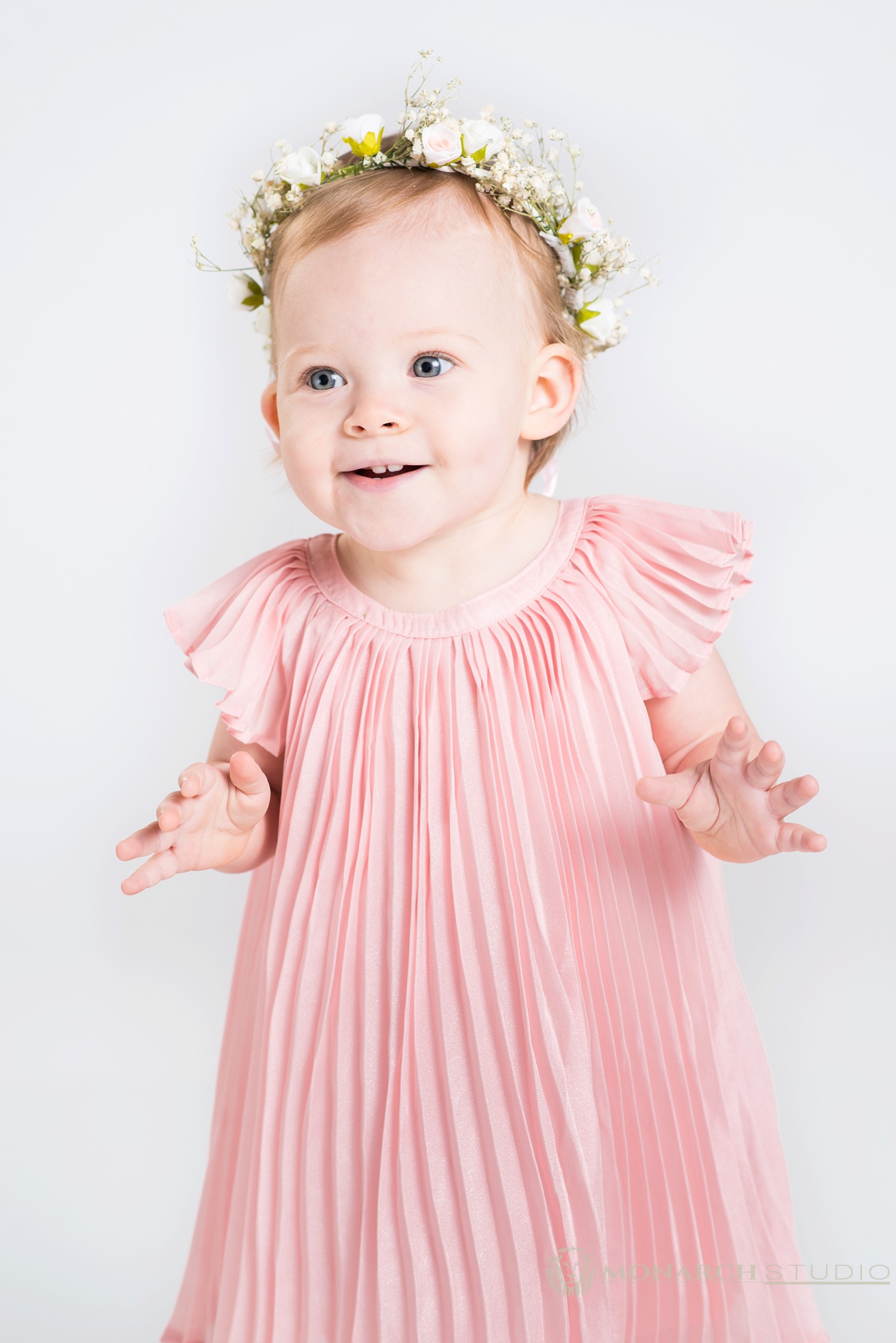 Kids Portrait Studio - First Birthday Smash Cake Photography