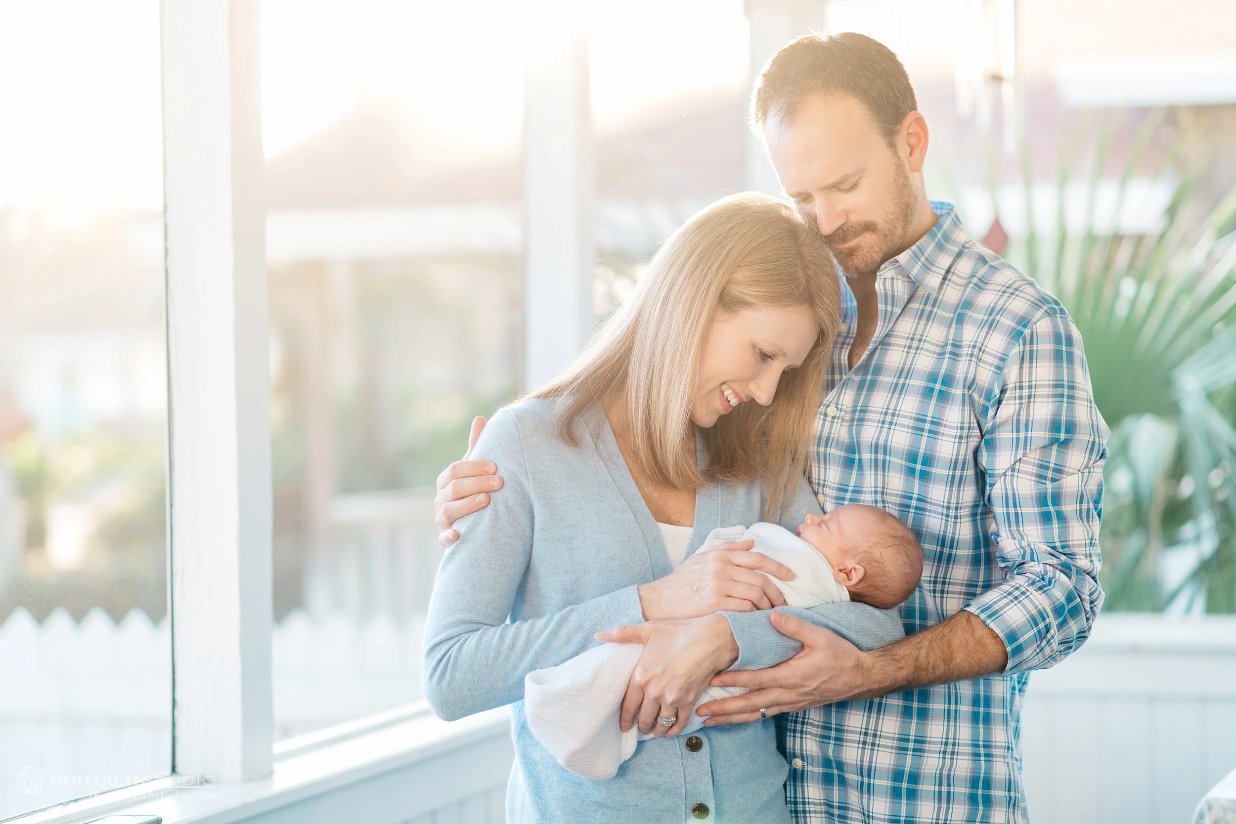 Studio Newborn Photography VS Lifestyle Newborn Photography
