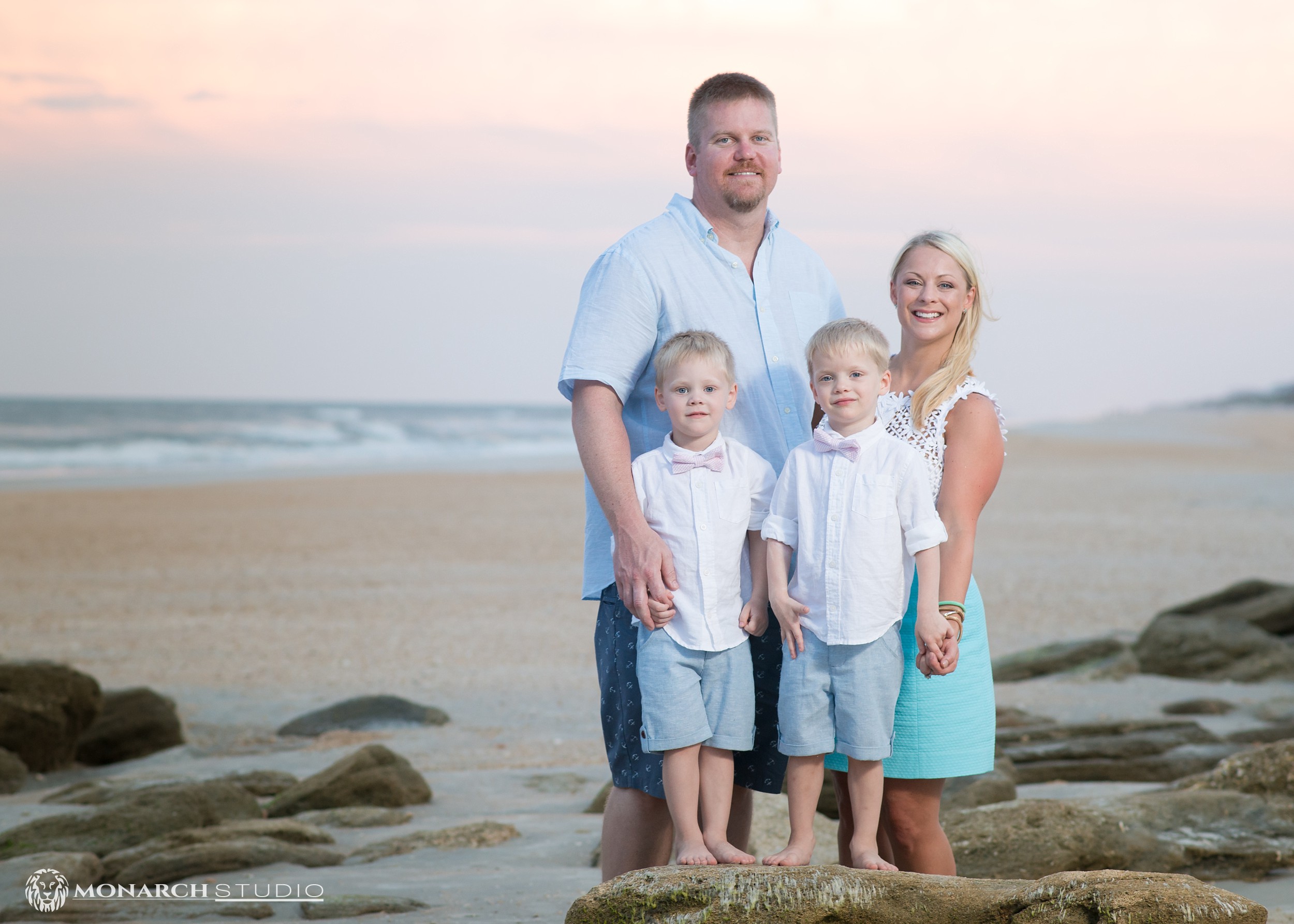 St-Augustine-Beach-Family-Photographer_0002.jpg
