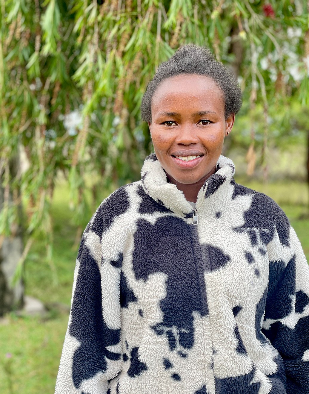 Elizabeth Mateu: Team Angaza