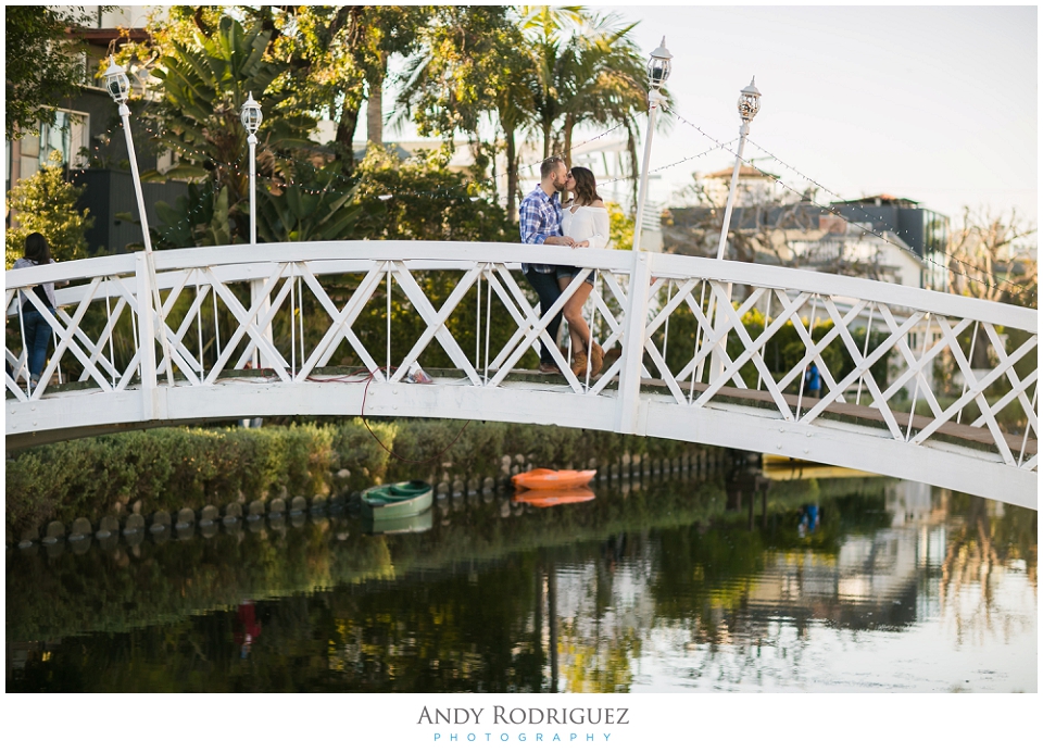 venice-canals-engagement-photos-vanessa-neil_0009.jpg