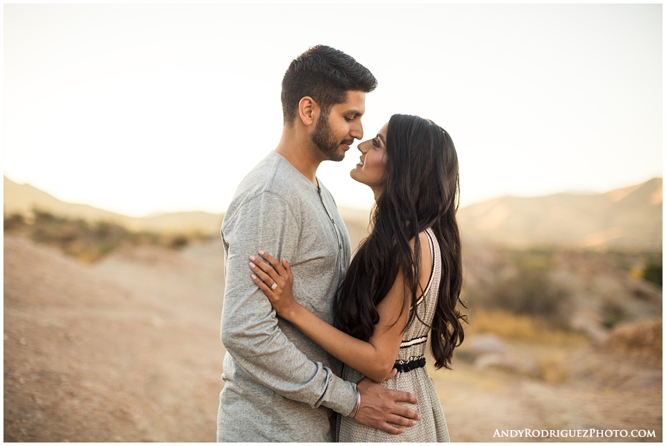 vasquez-rocks-engagement_0011.jpg