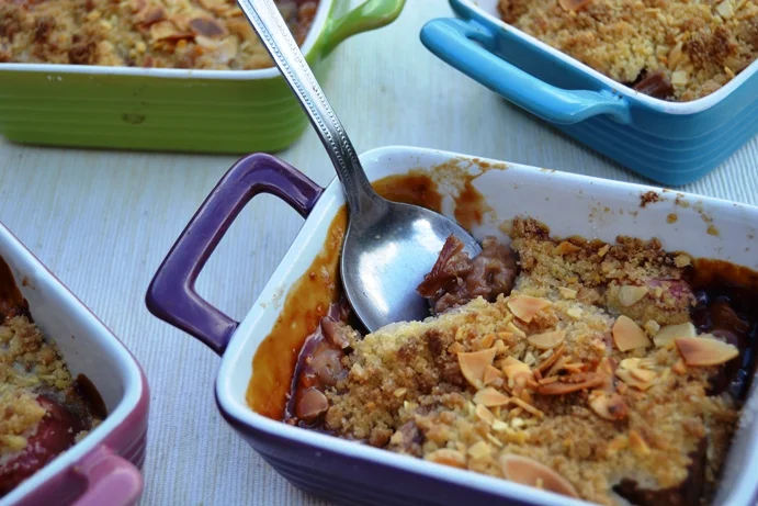 Rhubarb crumble.jpg