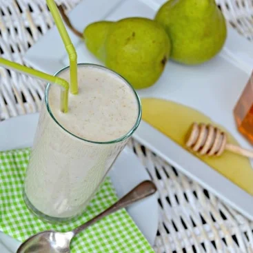 Oat Smoothie Pear and Honey.jpg