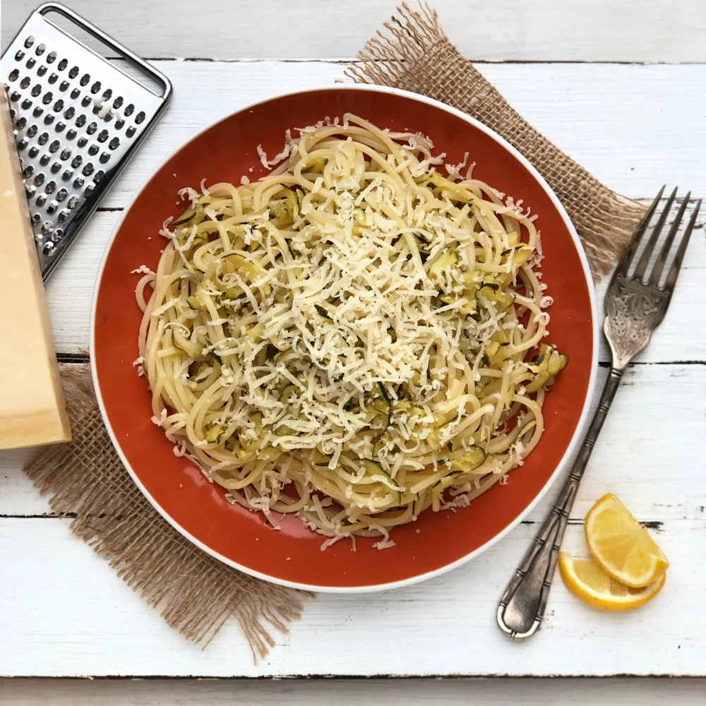 Courgette & Lemon Spaghetti {Quick Easy Light Fresh Zingy}