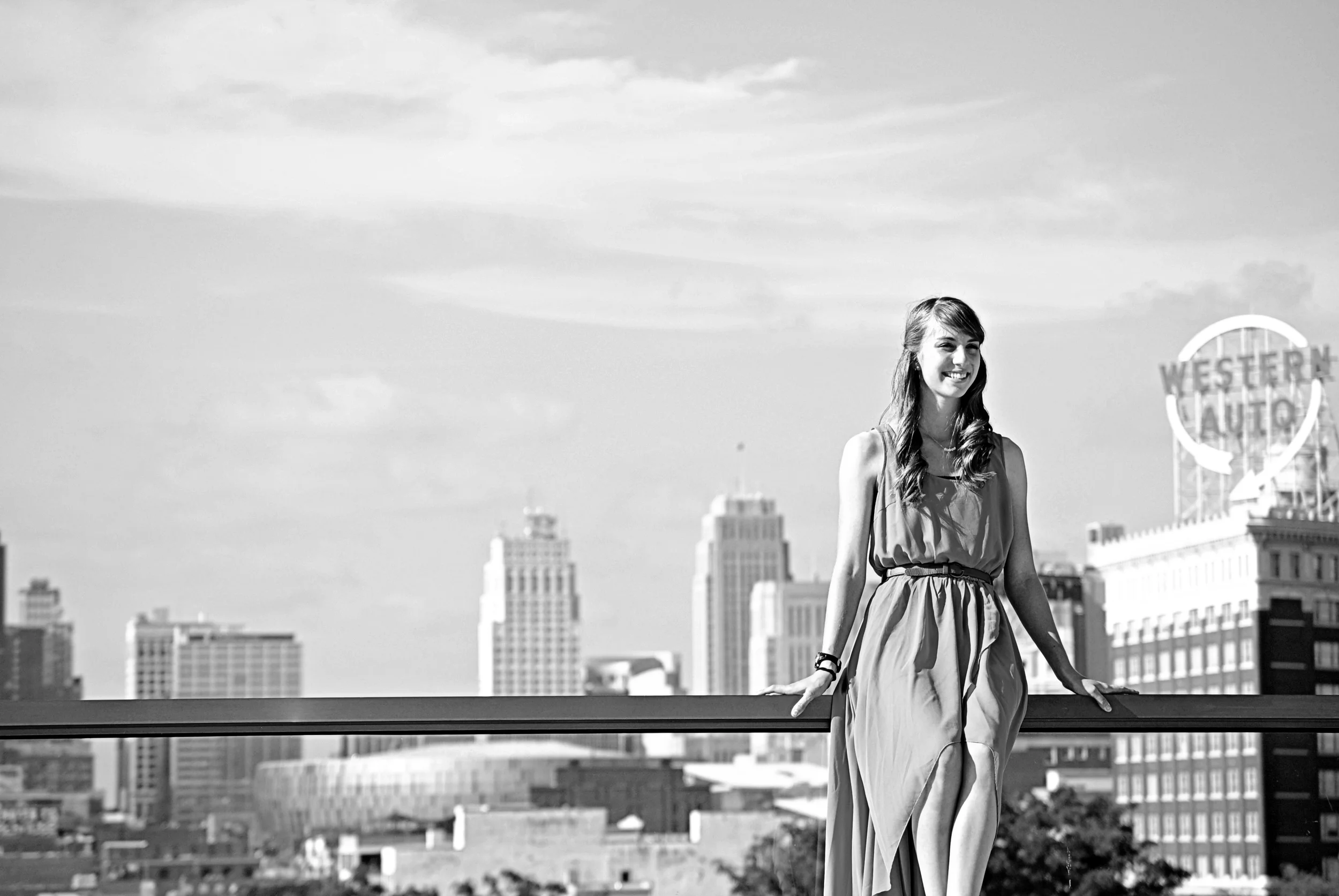 Kansas City Skyline Portraits | Hannah