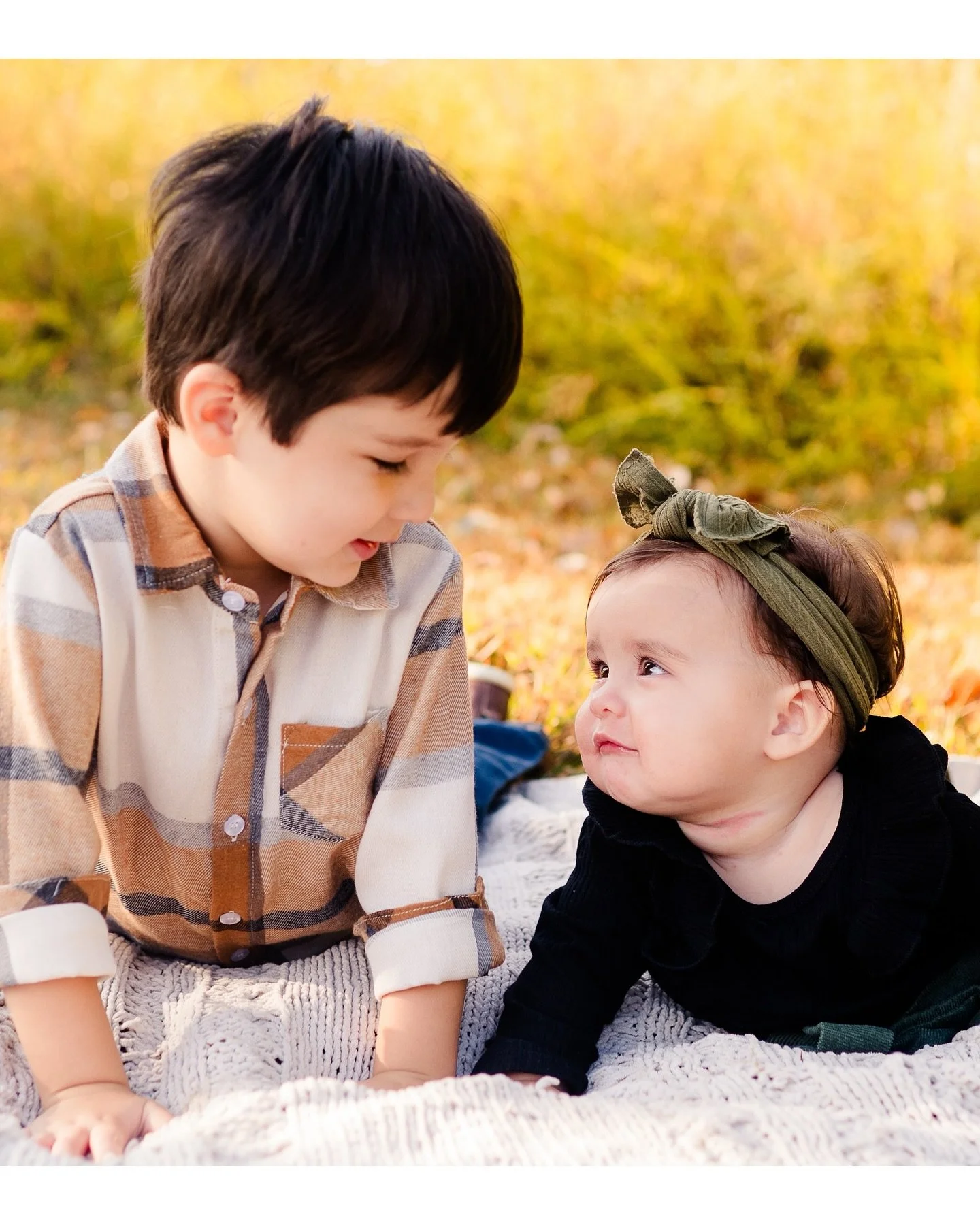 Such sweetness in these photos. 😊#kcfamilyphotographer #kcphotographer