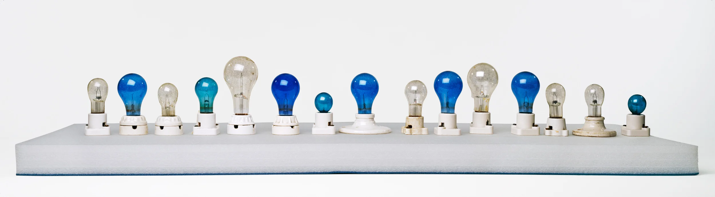 A Narrative History of the Light Bulb