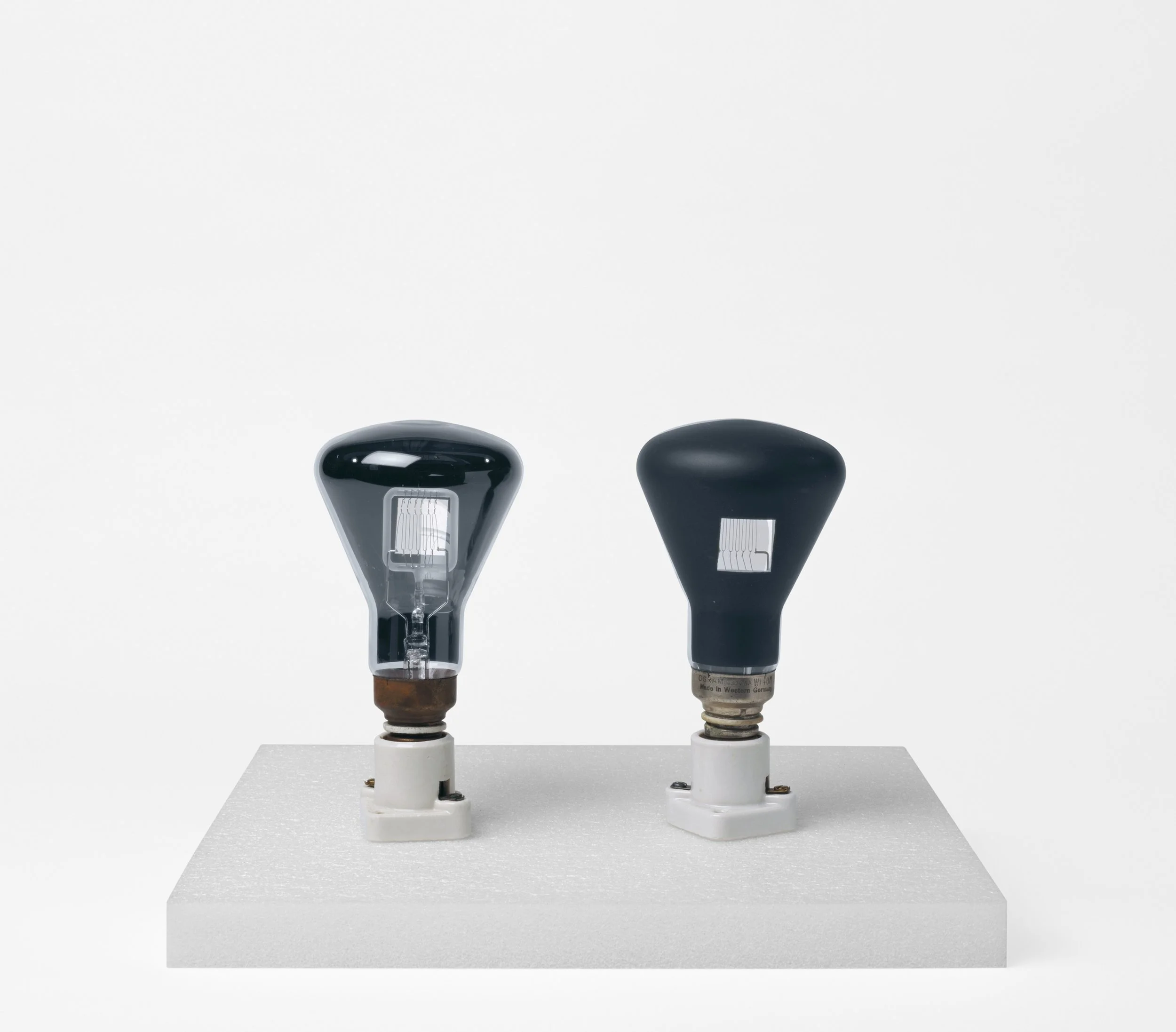 A Narrative History of the Light Bulb