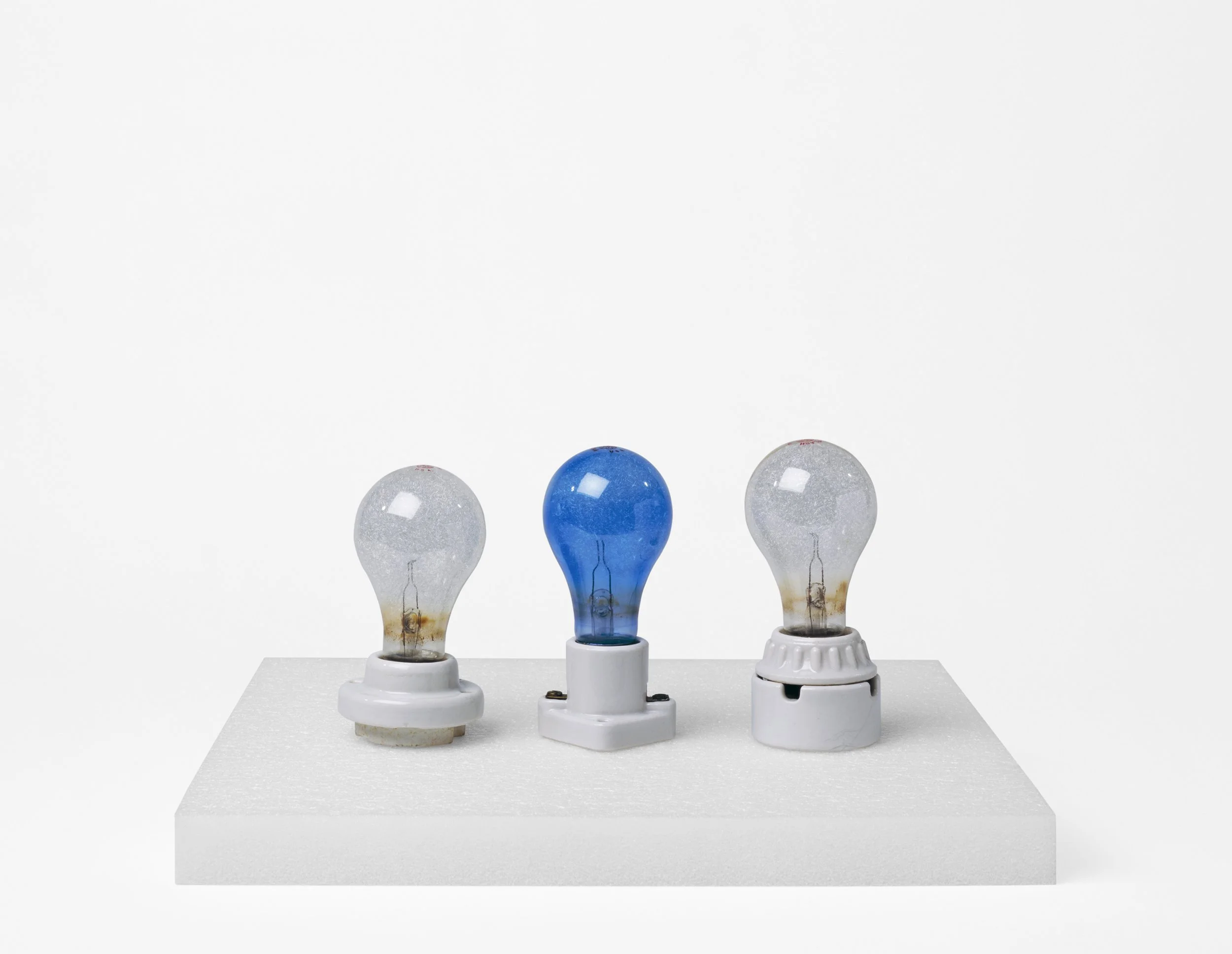 A Narrative History of the Light Bulb