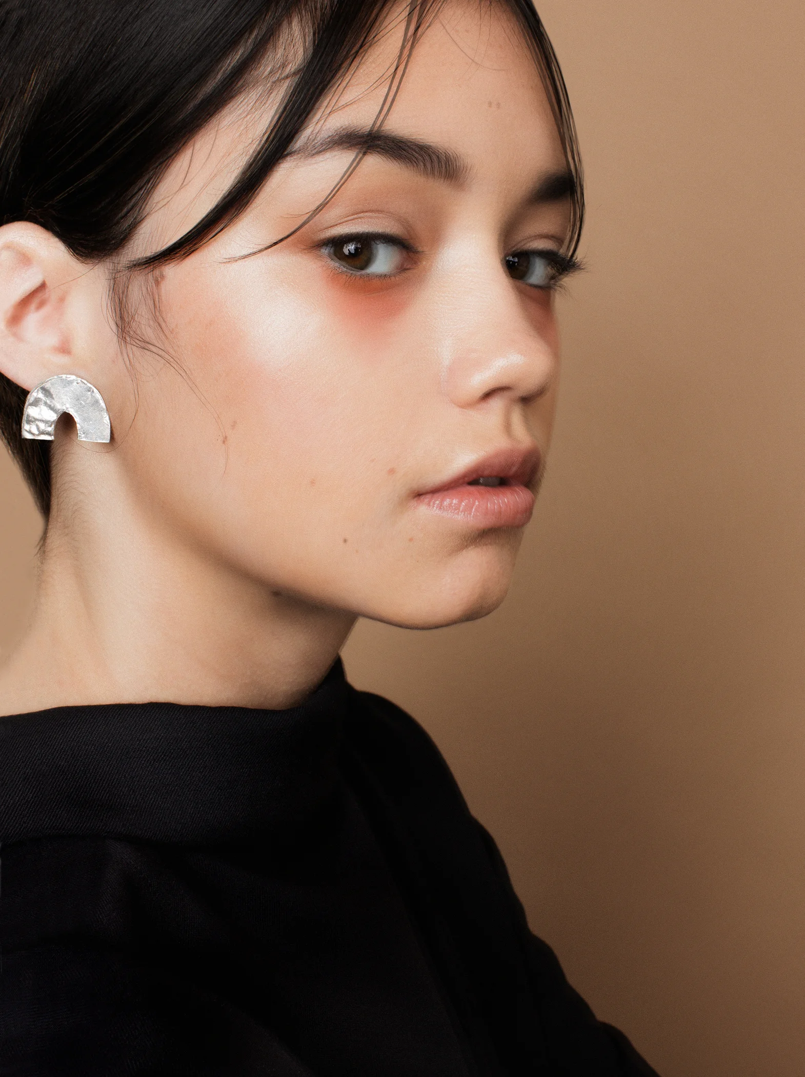 U earrings mid.jpg