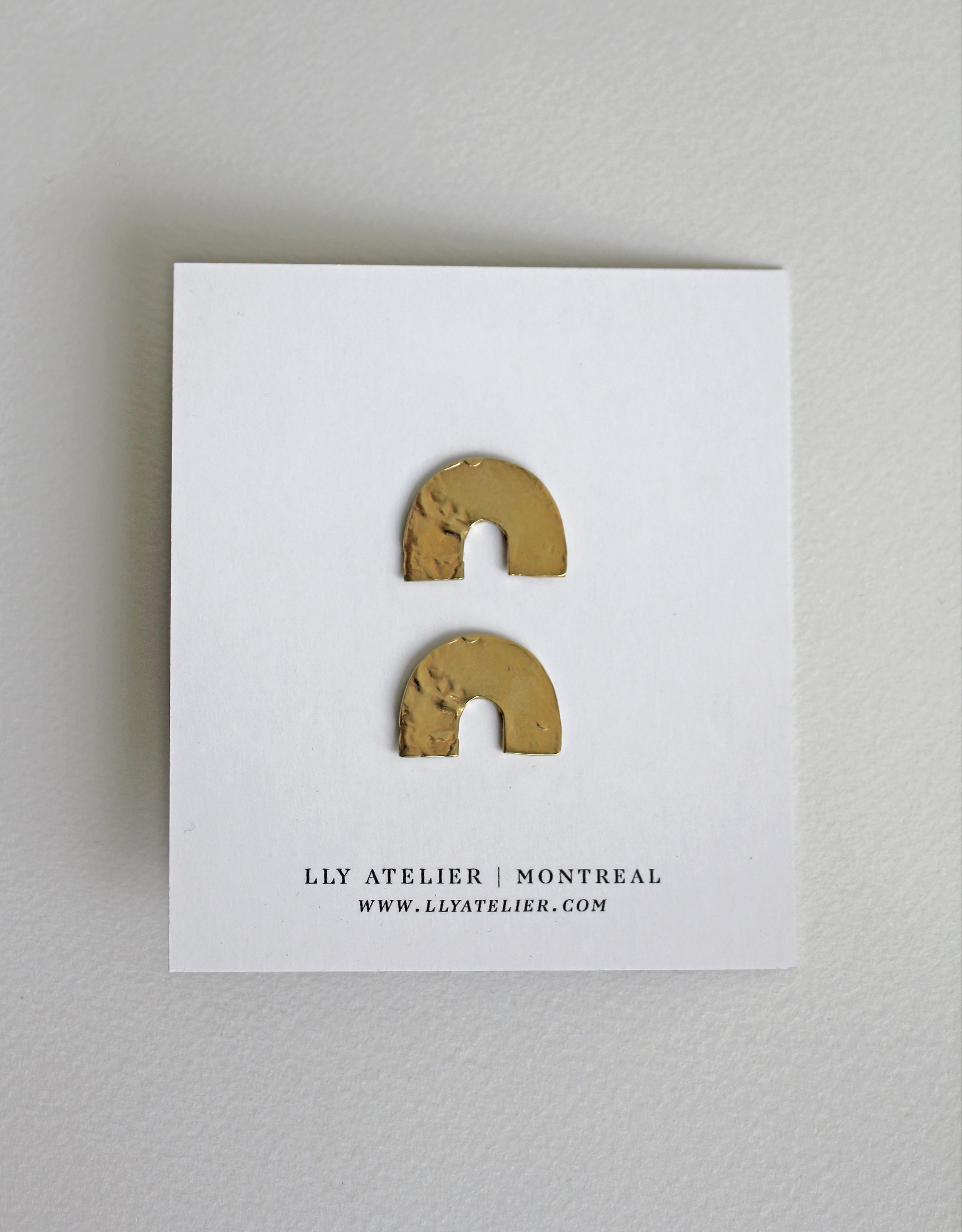 U earrings gold.jpg