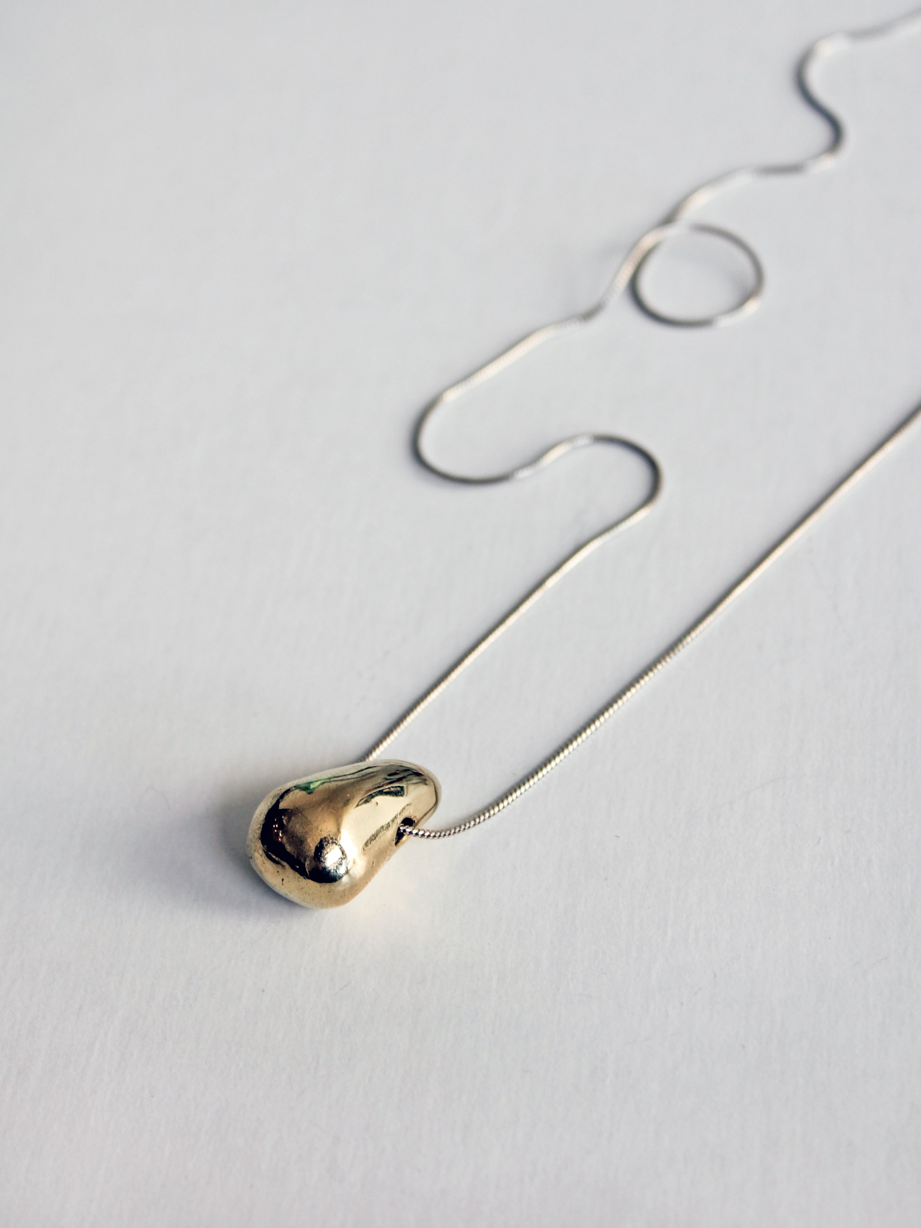 small bean golden necklace