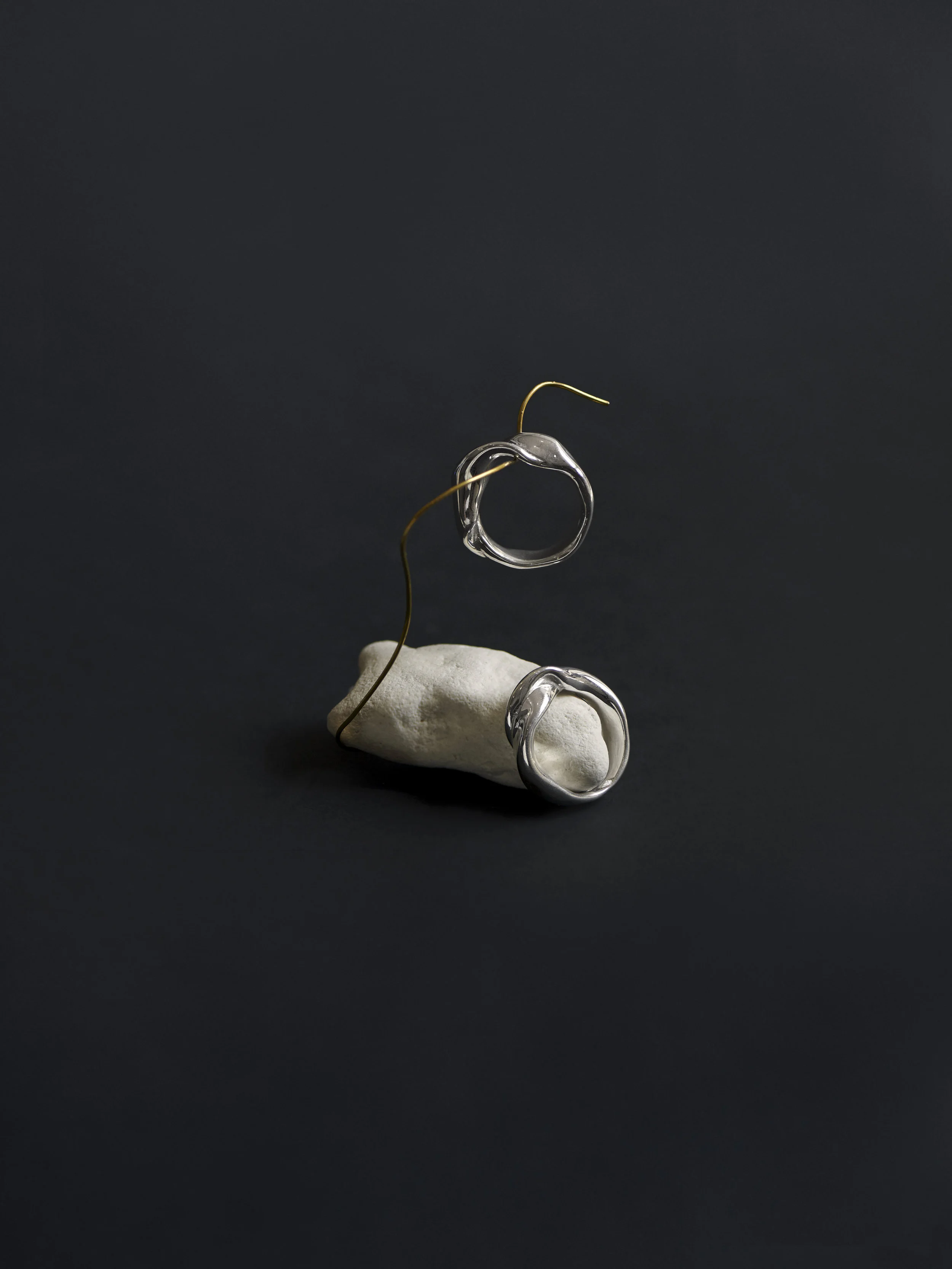 OFFFIG15 - twisted ring agathe.jpg