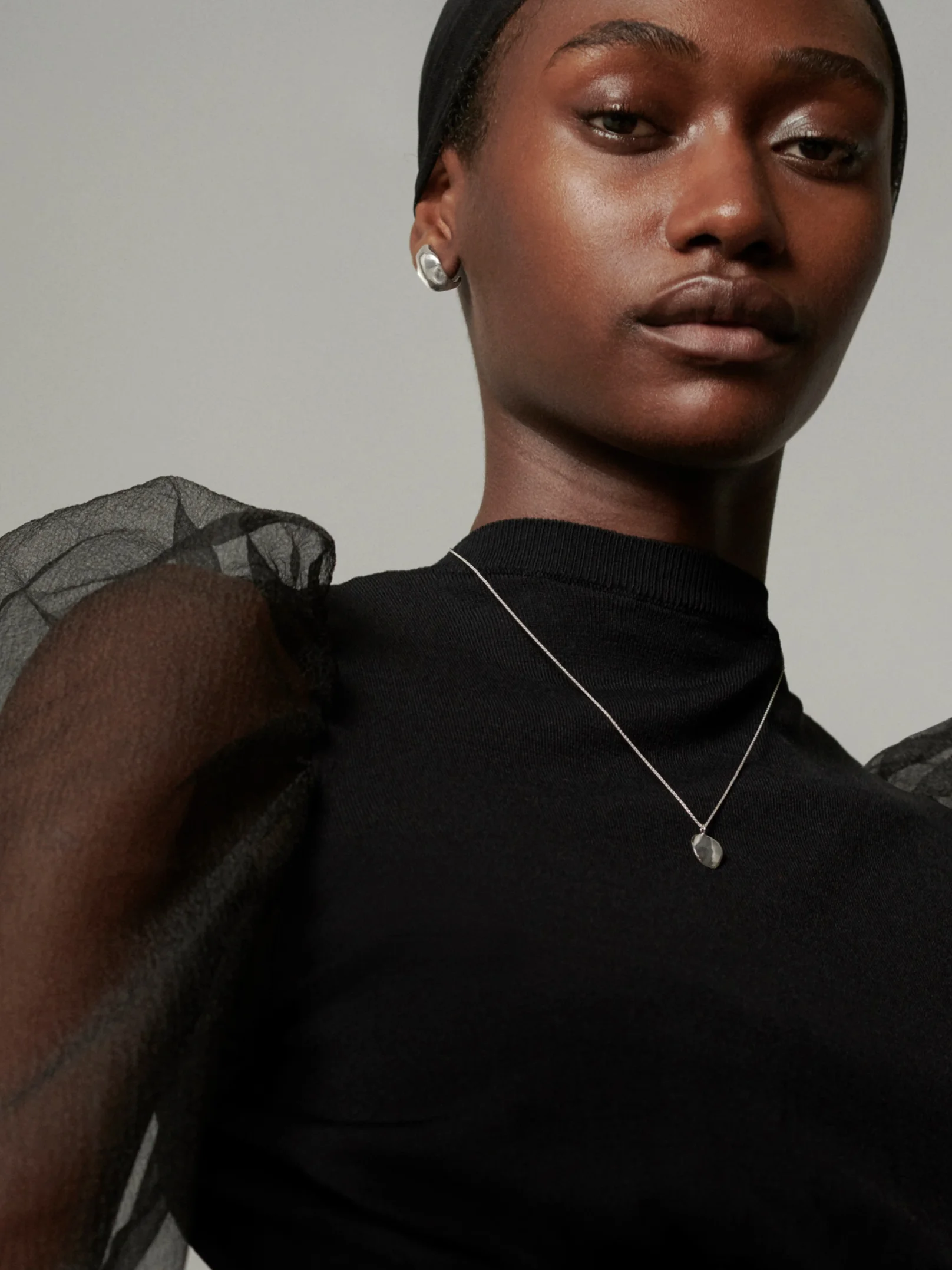ENFOLD earrings LLY Atelier