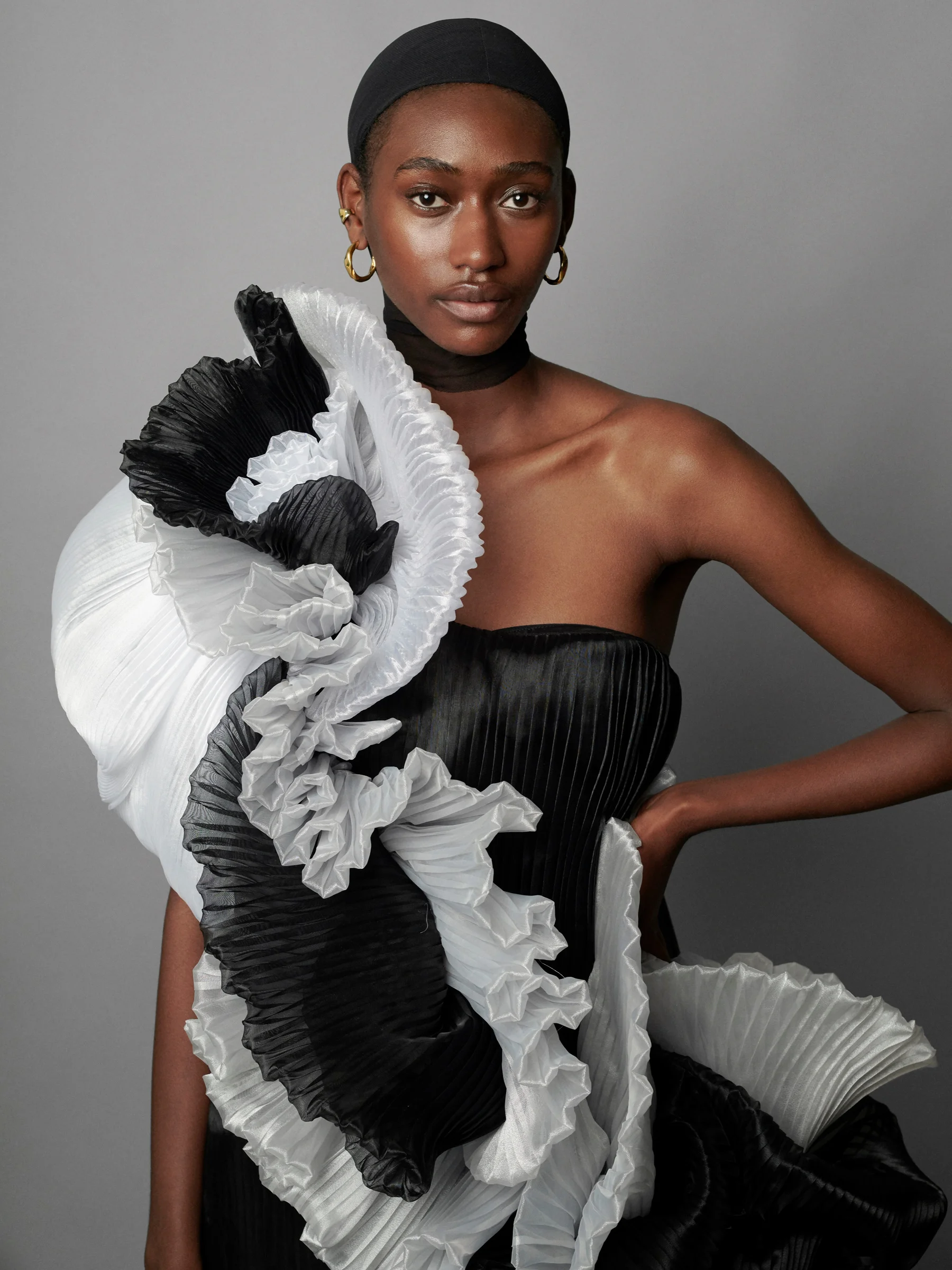 ONMODEL8_v2+-+goldhoops+2+agathe.jpg