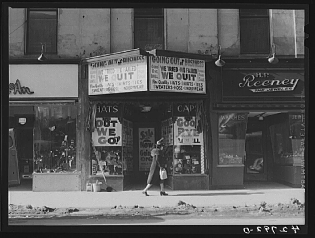 Store going out of business, Lowell, Massachusetts