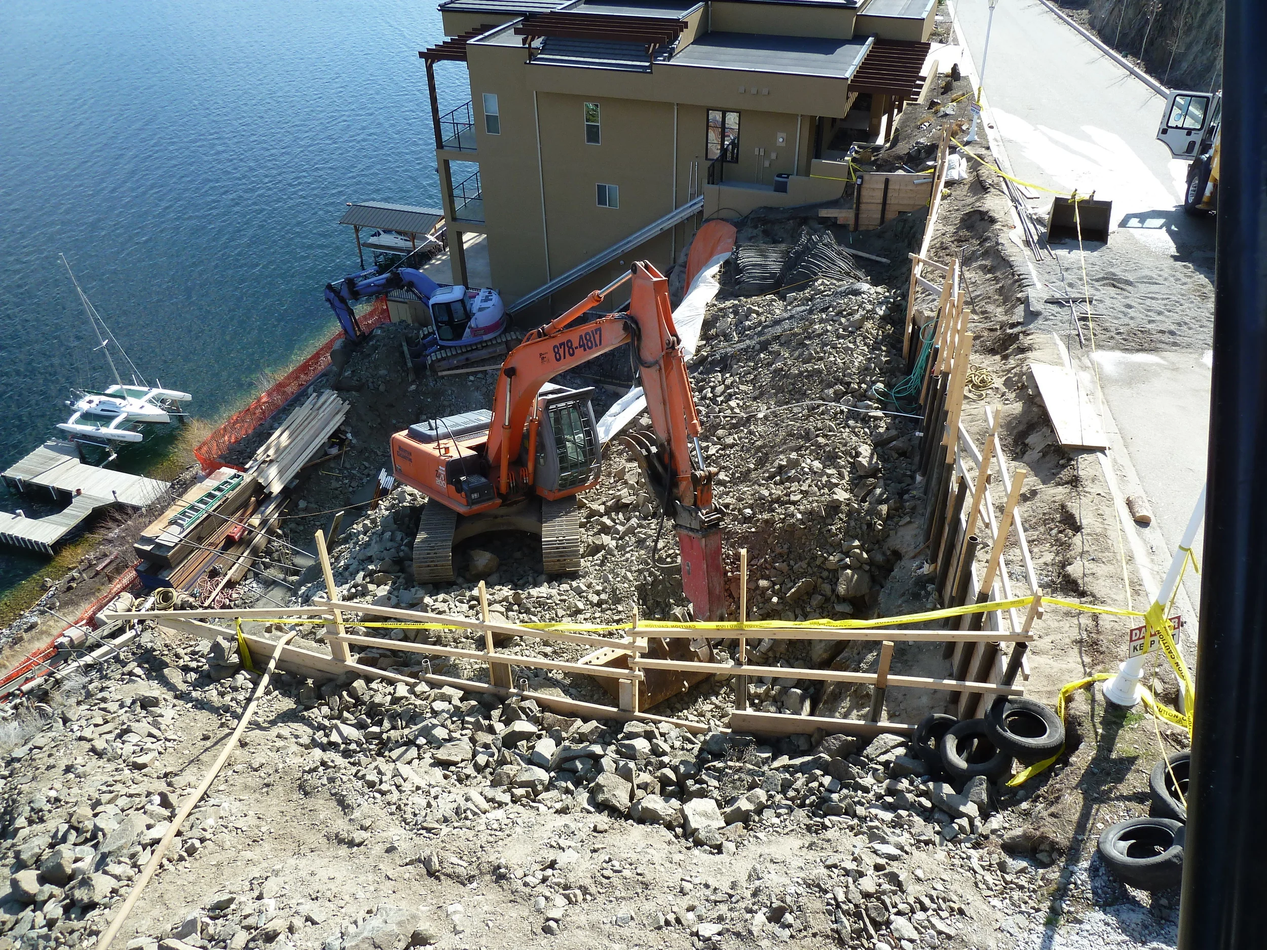 It took hours of planning to effectively co ordinate the tasks required on such a tight site. 