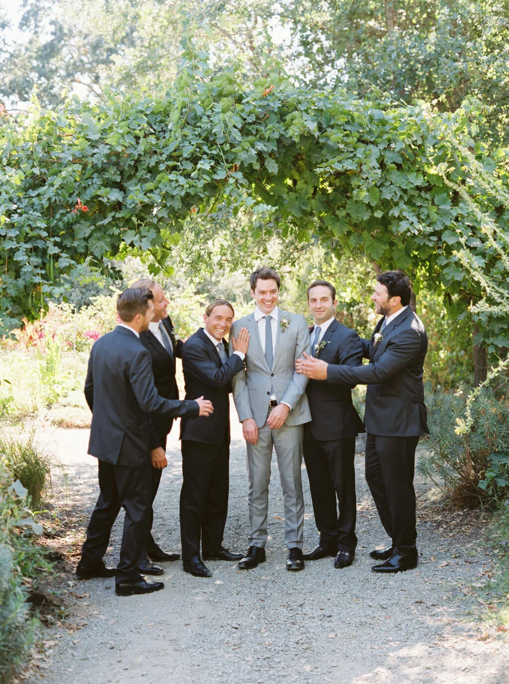 02Quentin_Groomsmen-94.jpg