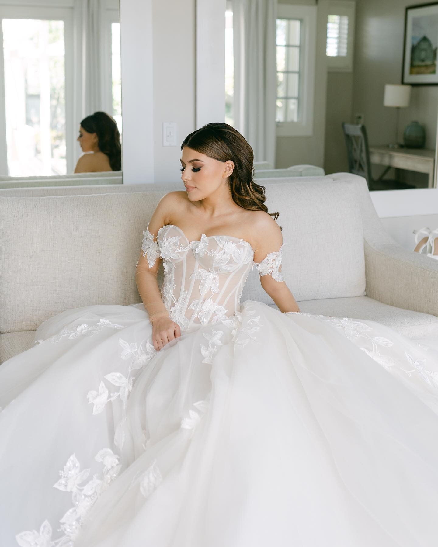 A moment for the dress 🙌🏼👰🏻&zwj;♀️✨ 

Planner: @oohlalaweddings 
Photographer: @selenadltphotography 
Venue &amp; Carerer: @carnerosresort 
Music: @radiogatsby 
Florist: OK Flowers 
Cake: @sweethappinessbakerybydeeanna 
Hair &amp; Makeup: @beauty