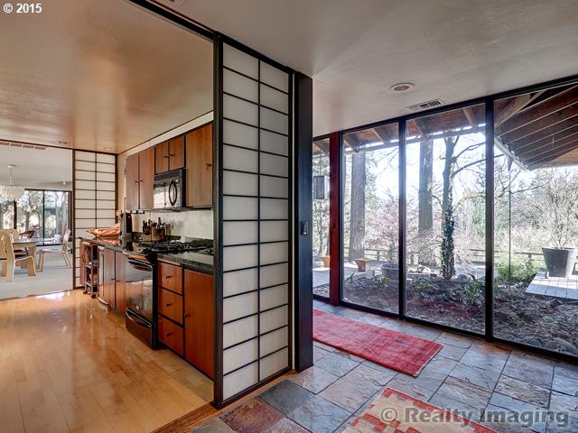 6644 SW PARKHILL DR, Portland, OR 97239