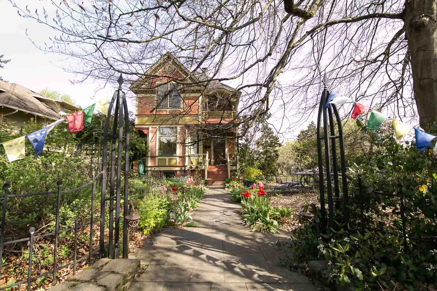 Search Victorian Homes for Sale in Portland — CAMPBELL SALGADO REAL ESTATE GROUP SOLDERA