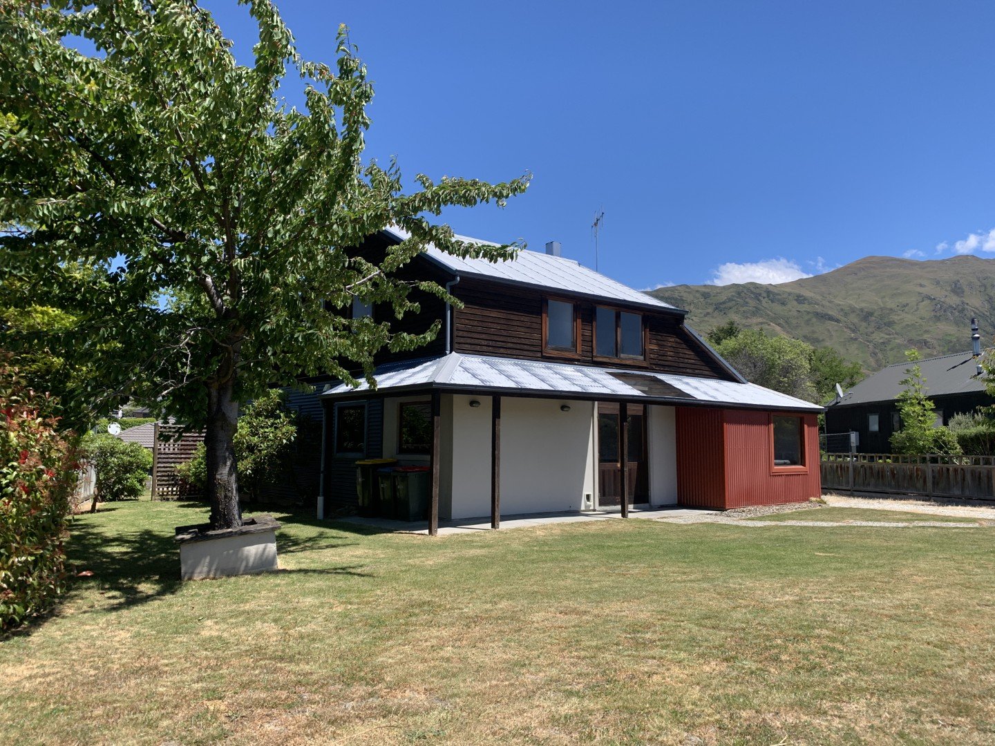 Big is Good! 5 Bedroom Rental Home