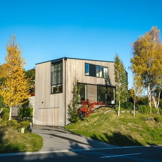 Ultimate Lakeside Getaway for Winter