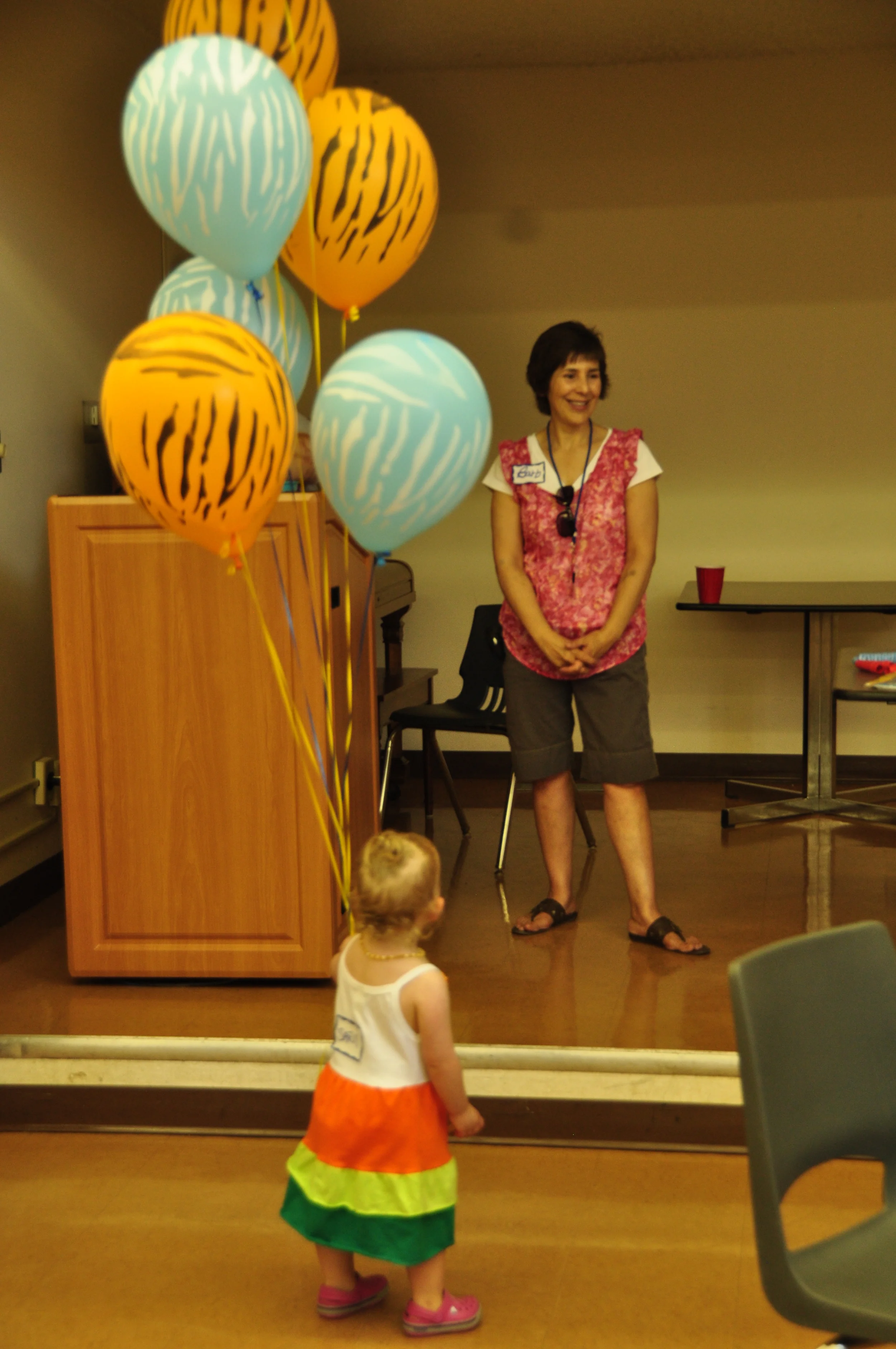 Barb girl and balloonsEdmpicnic2015.jpg
