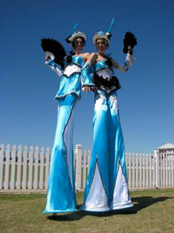 Stilt-Walkers-2.jpg