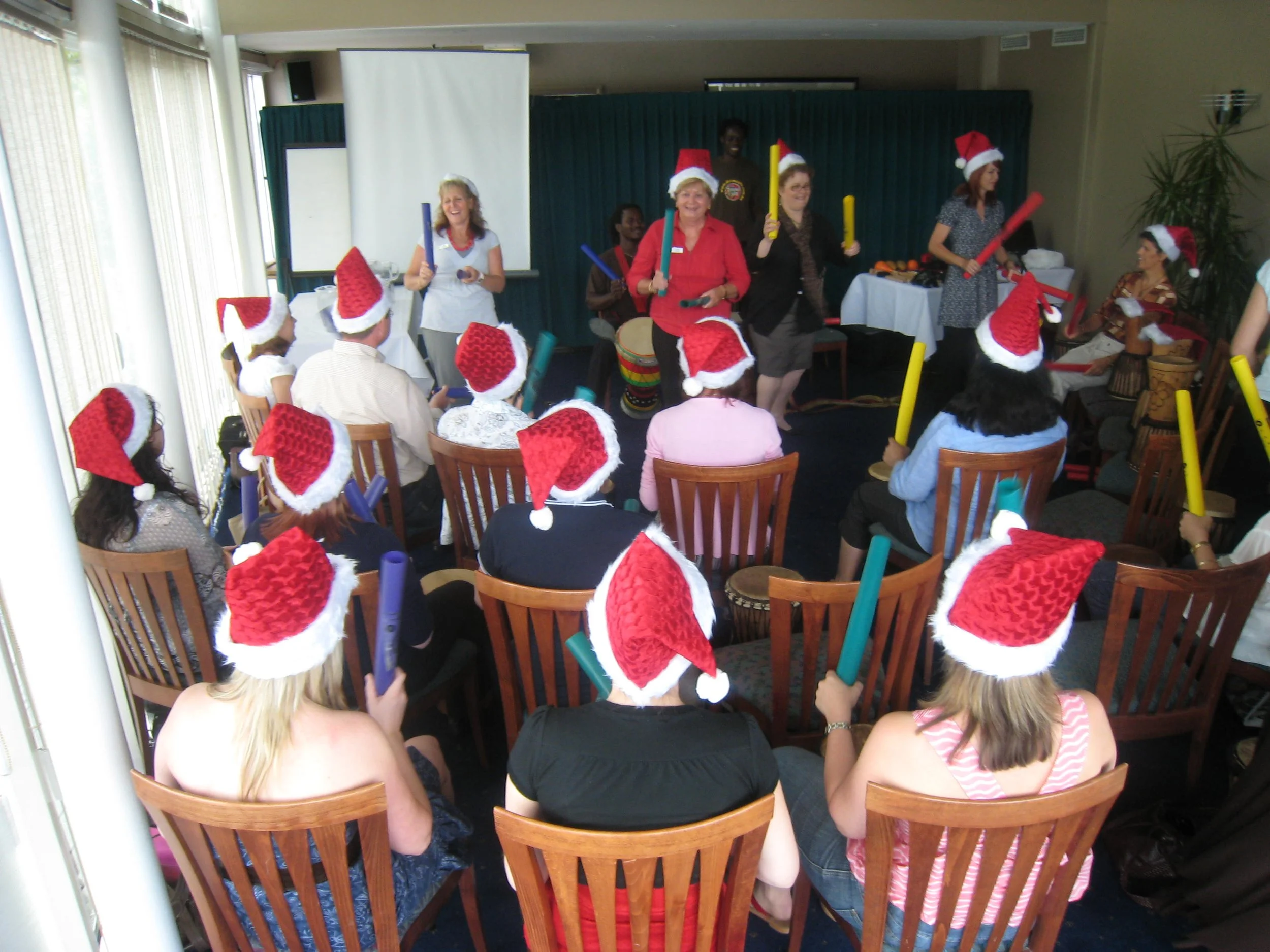 How to Run a Successful End of Year Work Party in Sydney 