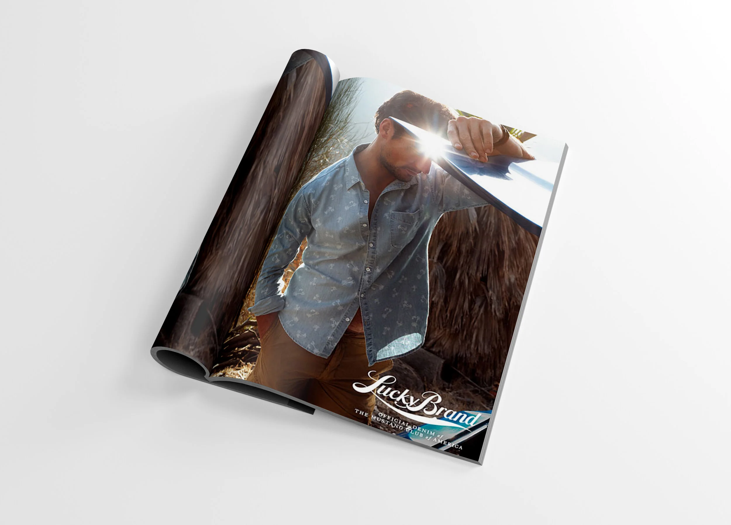 MAGAZINE-PSD-MOCKUP1.jpg