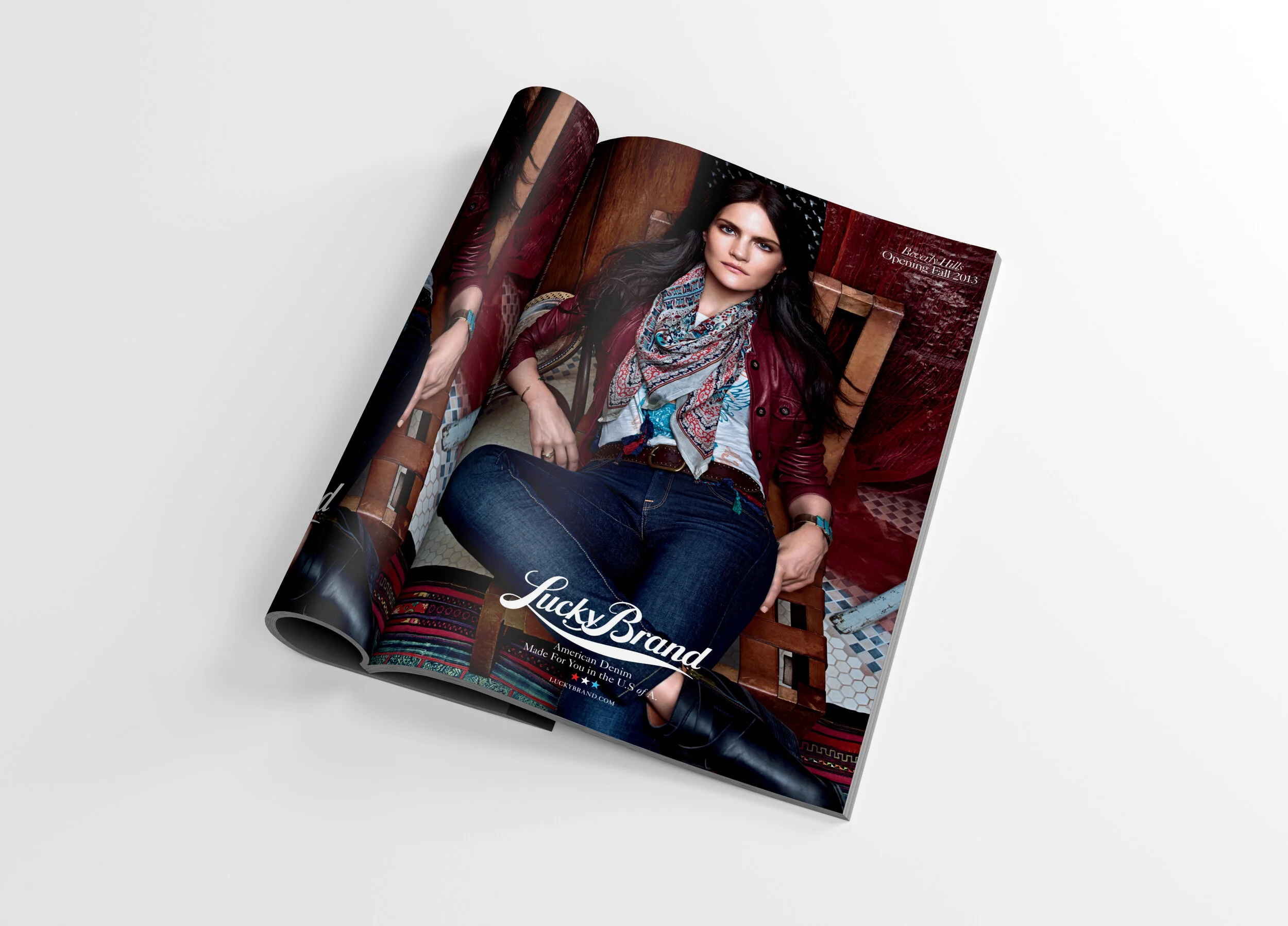 MAGAZINE-PSD-MOCKUP3.jpg