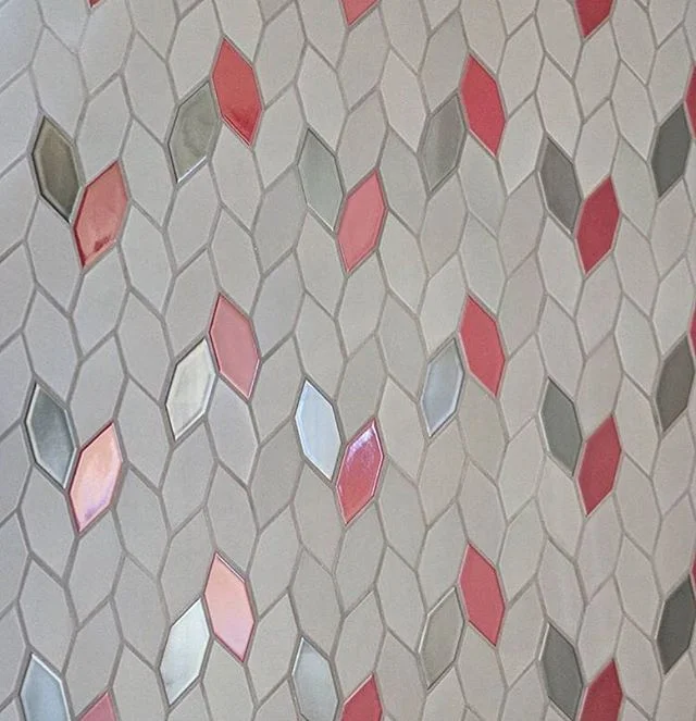 A bit of tile confetti to ring in the new year. Design: @ryanhinesdesign