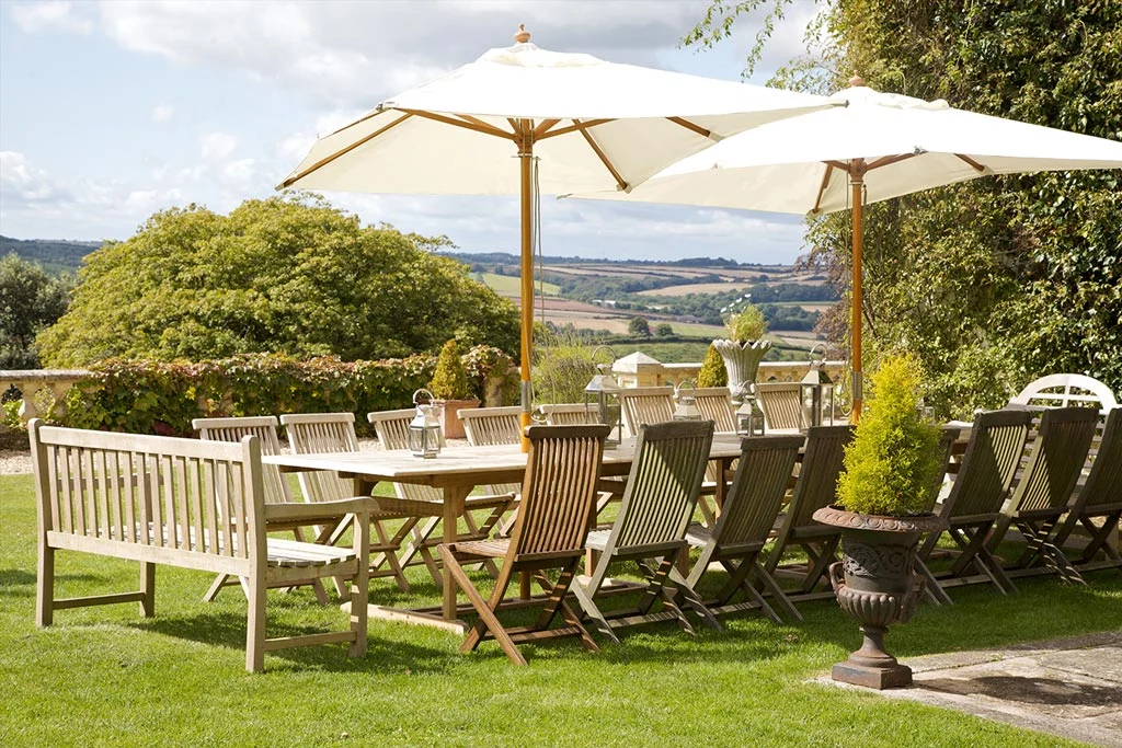 OldR-Outside-table-horizon_210K.jpg