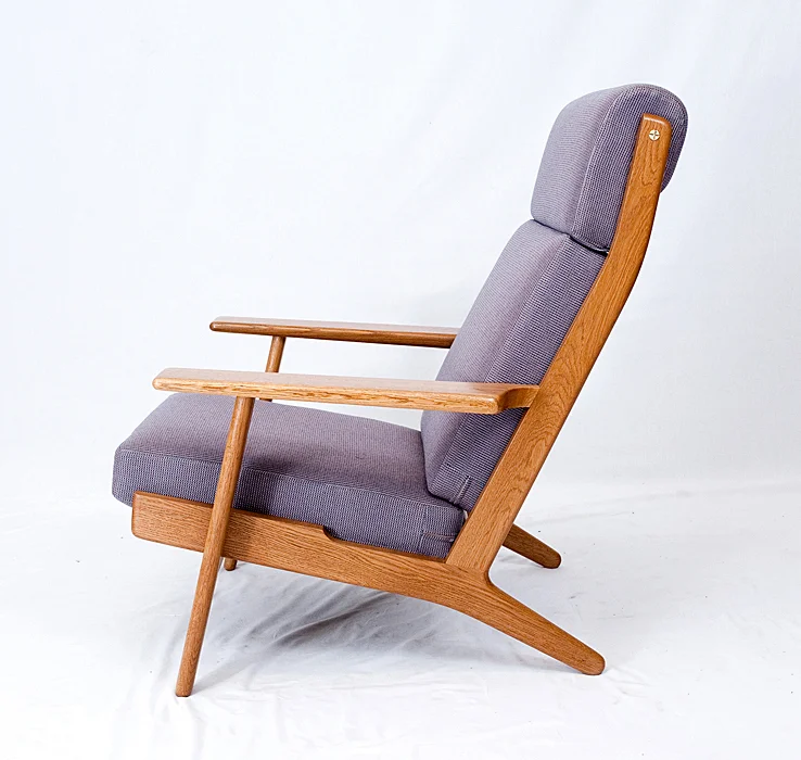 Hans-Wagner-GE290-High-Back-Armchair_03.jpg