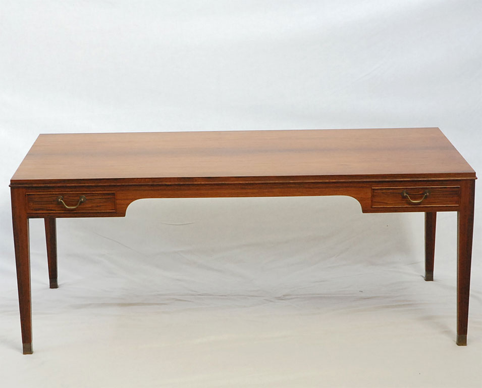 Frits-Henningsen-Coffee-Table_02.jpg