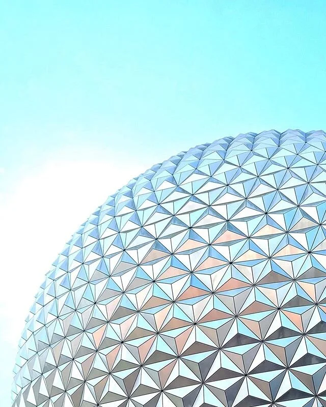 We&rsquo;ve just begun to dream✨
&mdash;
Here&rsquo;s to the weekend, even if you can&rsquo;t see your friends🙈 as much as I want to get back to the parks, I&rsquo;ve loved spending the past few weeks with my family and trying some new things🎉💜 in