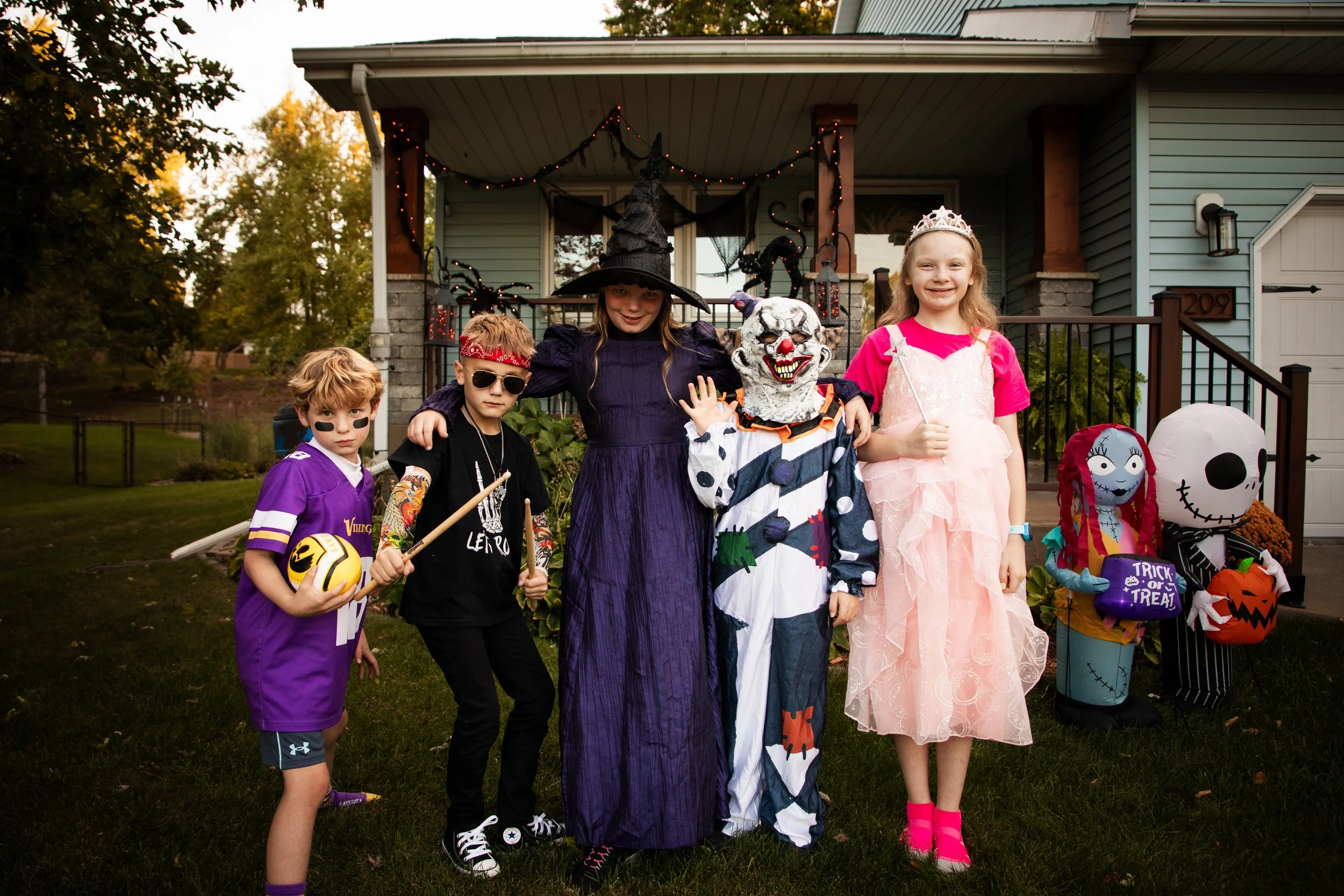 2025.10.11_Whisker Halloween_AlexBush-18.JPG