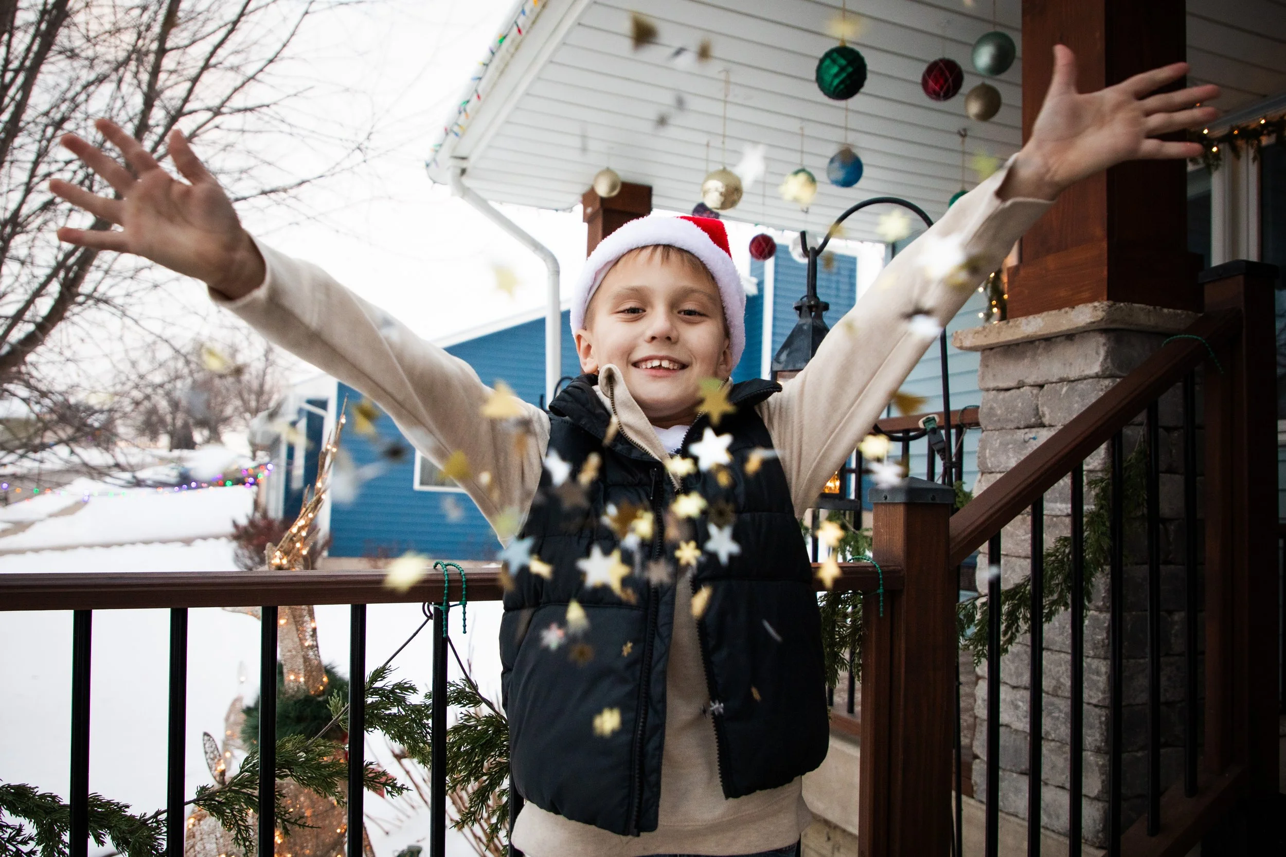 12.05.2025_Christmas Card 2025_AlexBush-03.jpg